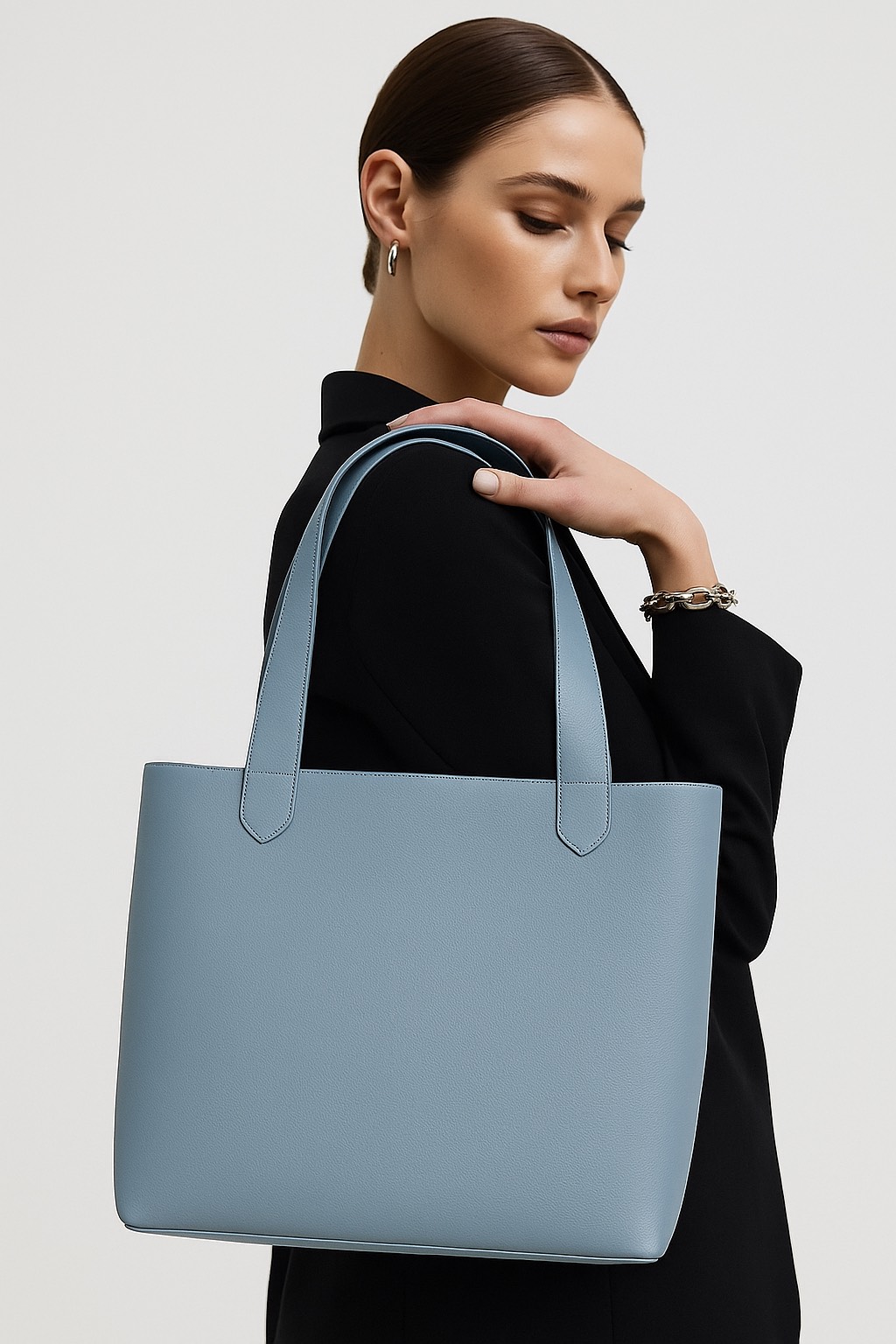 Ozea Tote Bag
