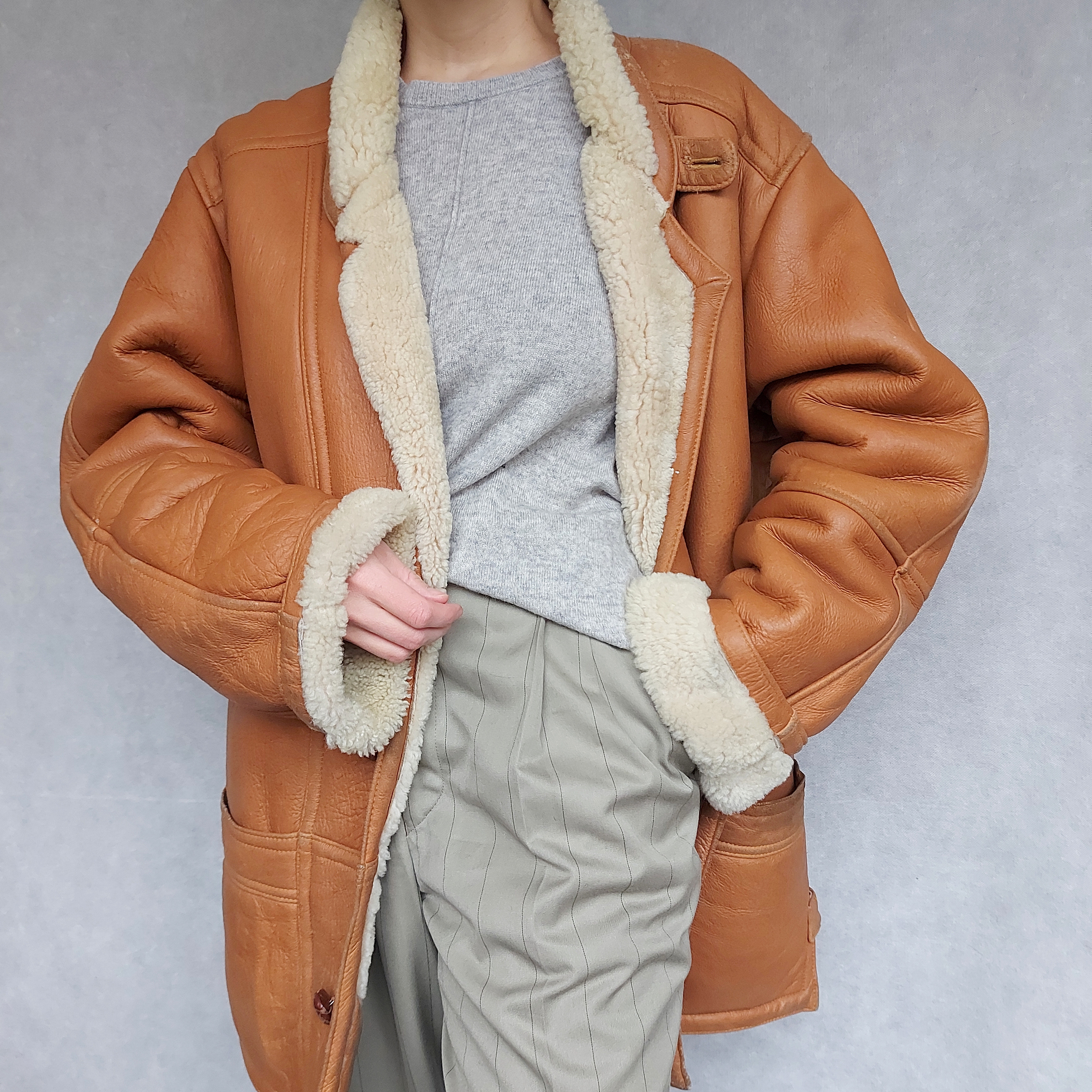 Rudas vintažinis odos ir avikailio Shearling Original paltas