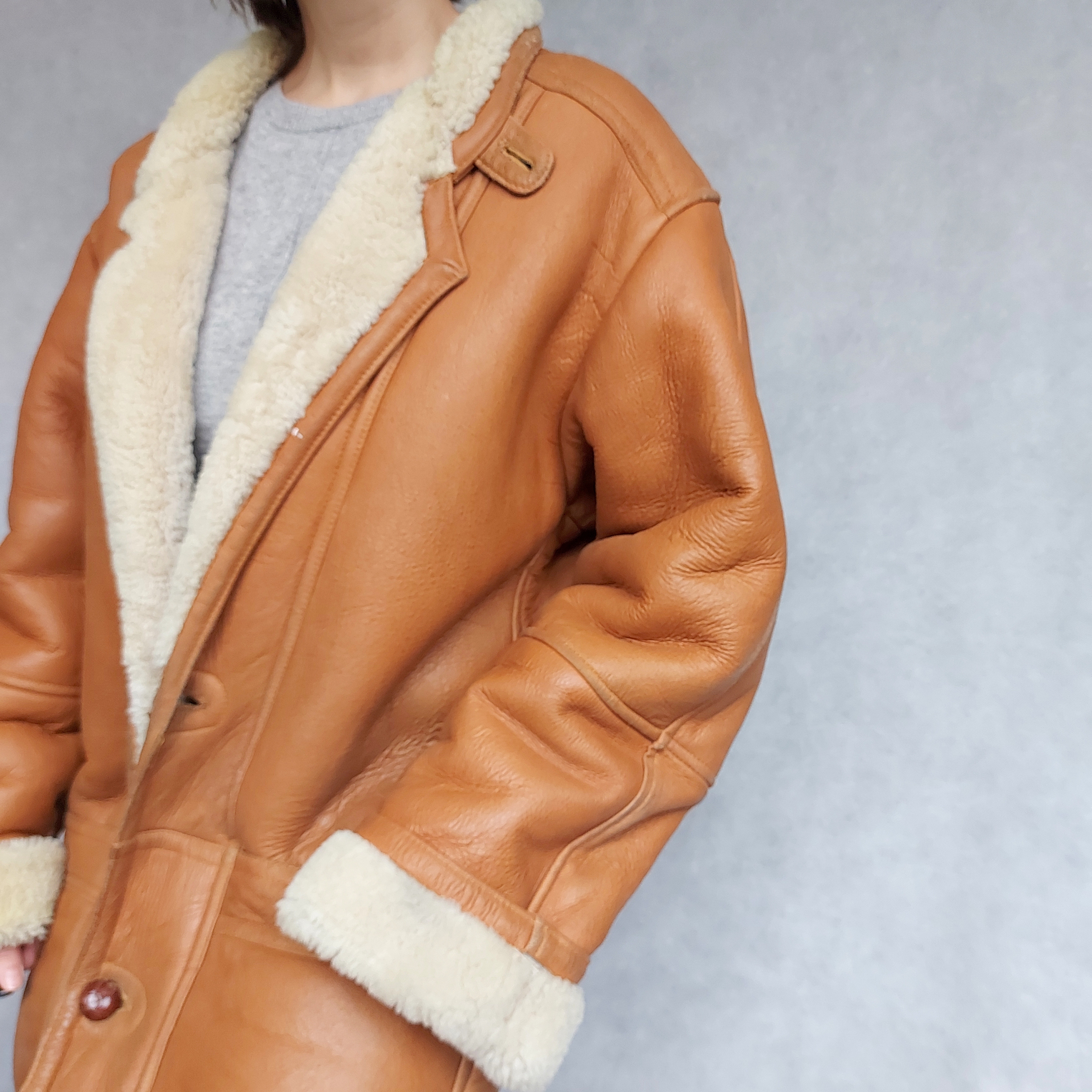 Rudas vintažinis odos ir avikailio Shearling Original paltas