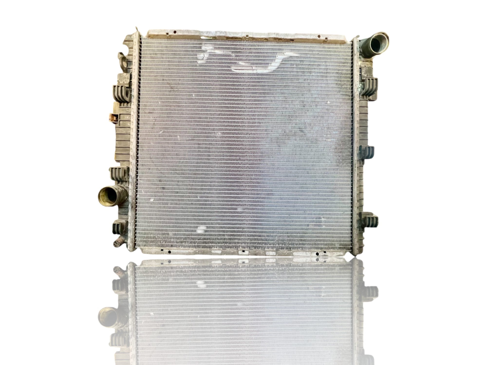 Aušinimo radiatorius   Mercedes-Benz ATEGO A970 500 04 03  005