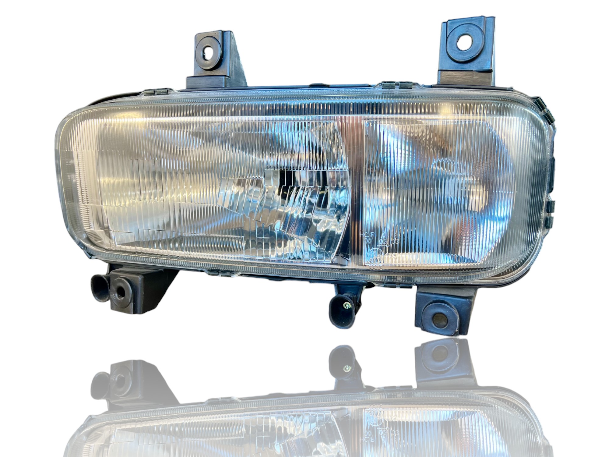 Priekinis žibintas Mercedes-Benz ATEGO OEM 9738200661