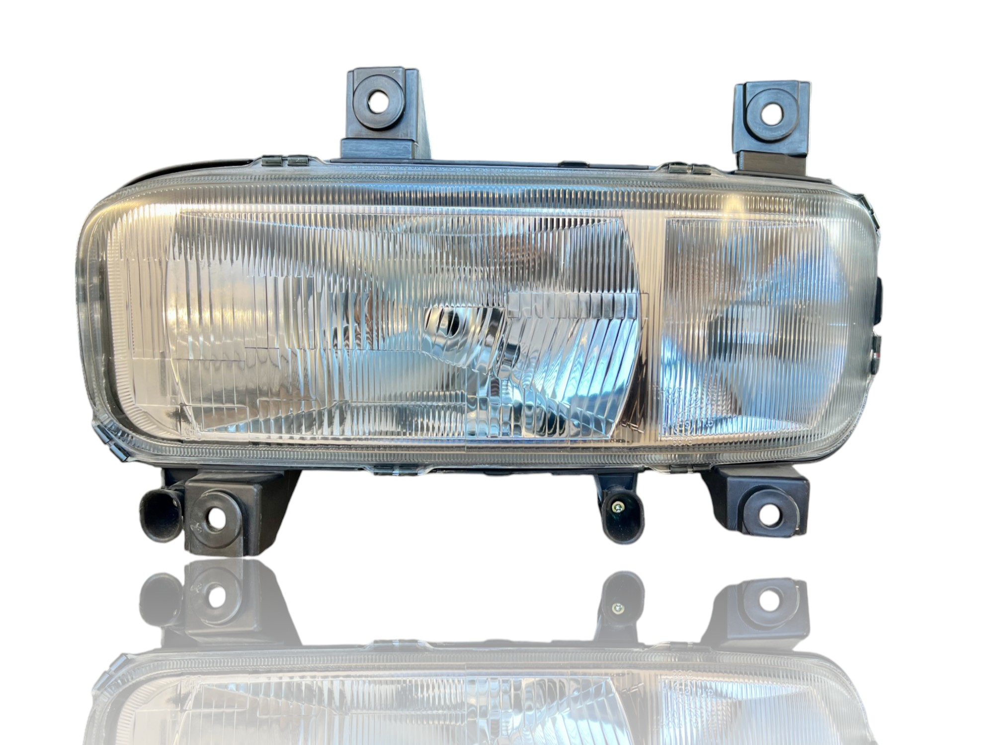 Priekinis žibintas Mercedes-Benz ATEGO OEM 9738200661