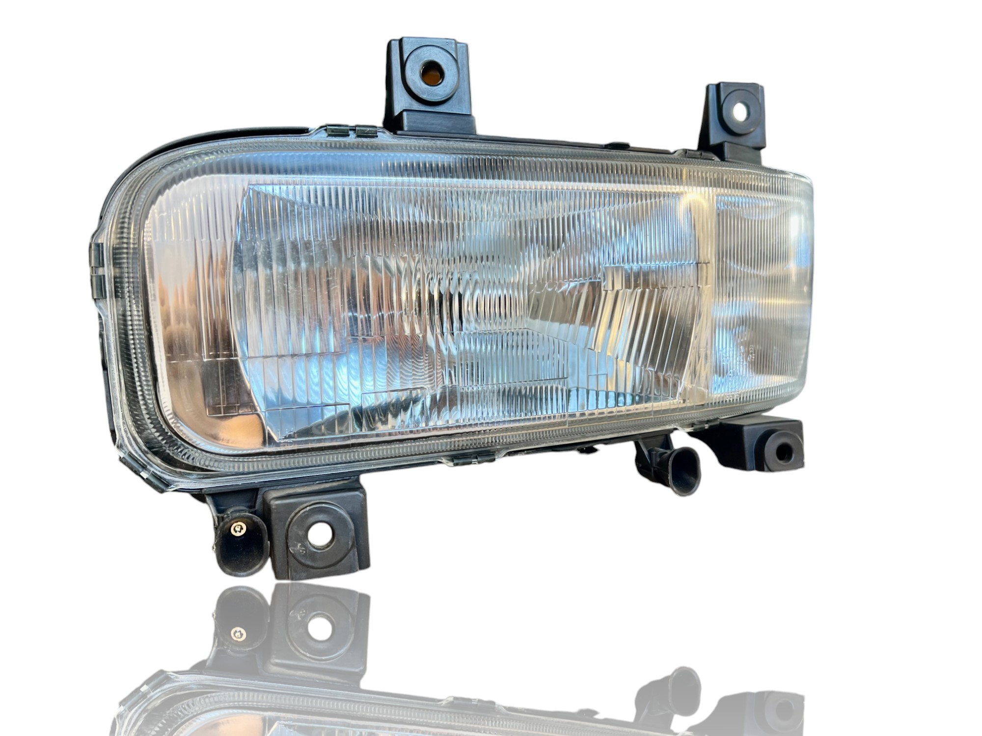 Priekinis žibintas Mercedes-Benz ATEGO OEM 9738200661