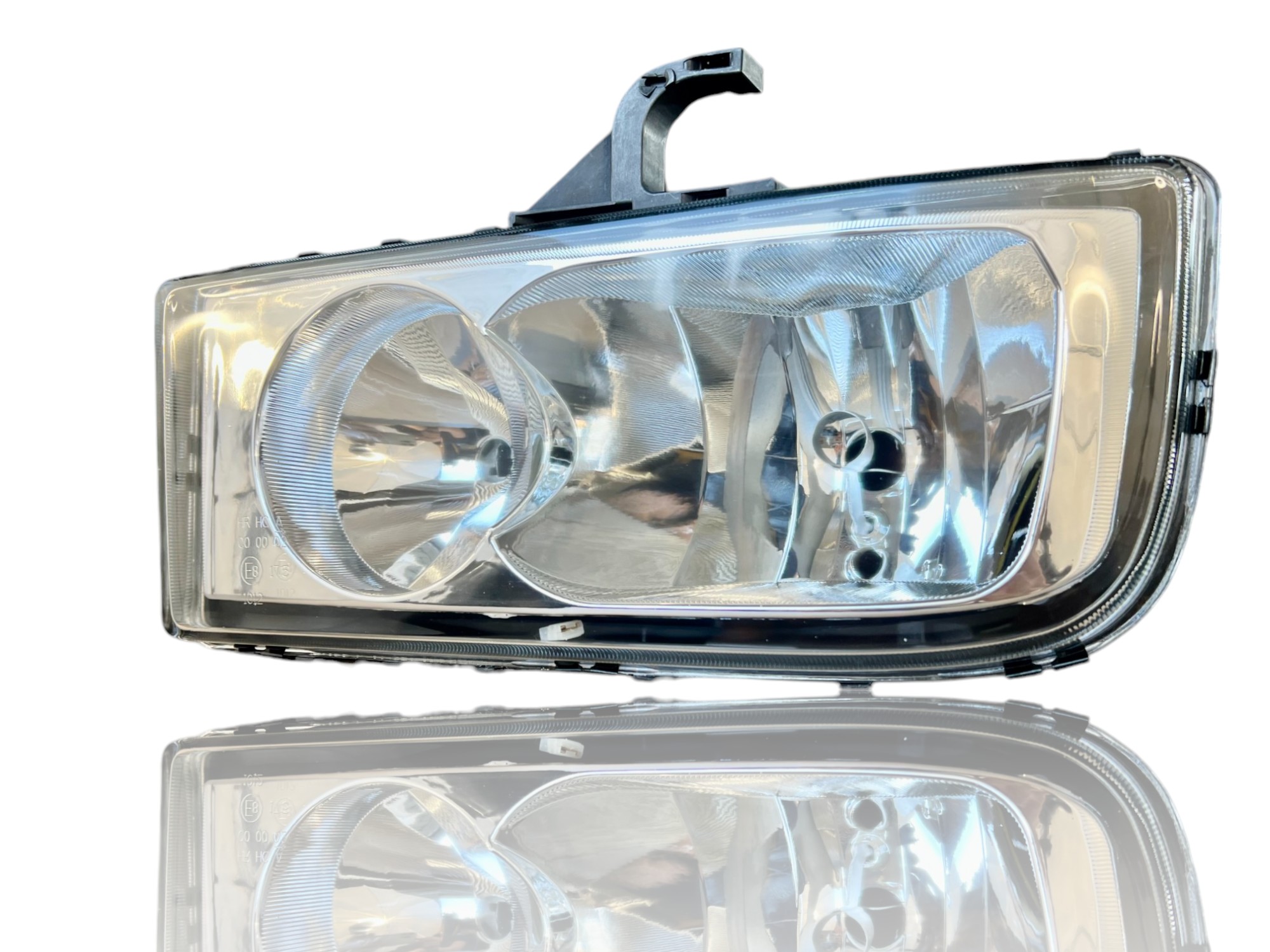 Priekinis žibintas Mercedes-Benz  AXOR 2 OE 9408200161