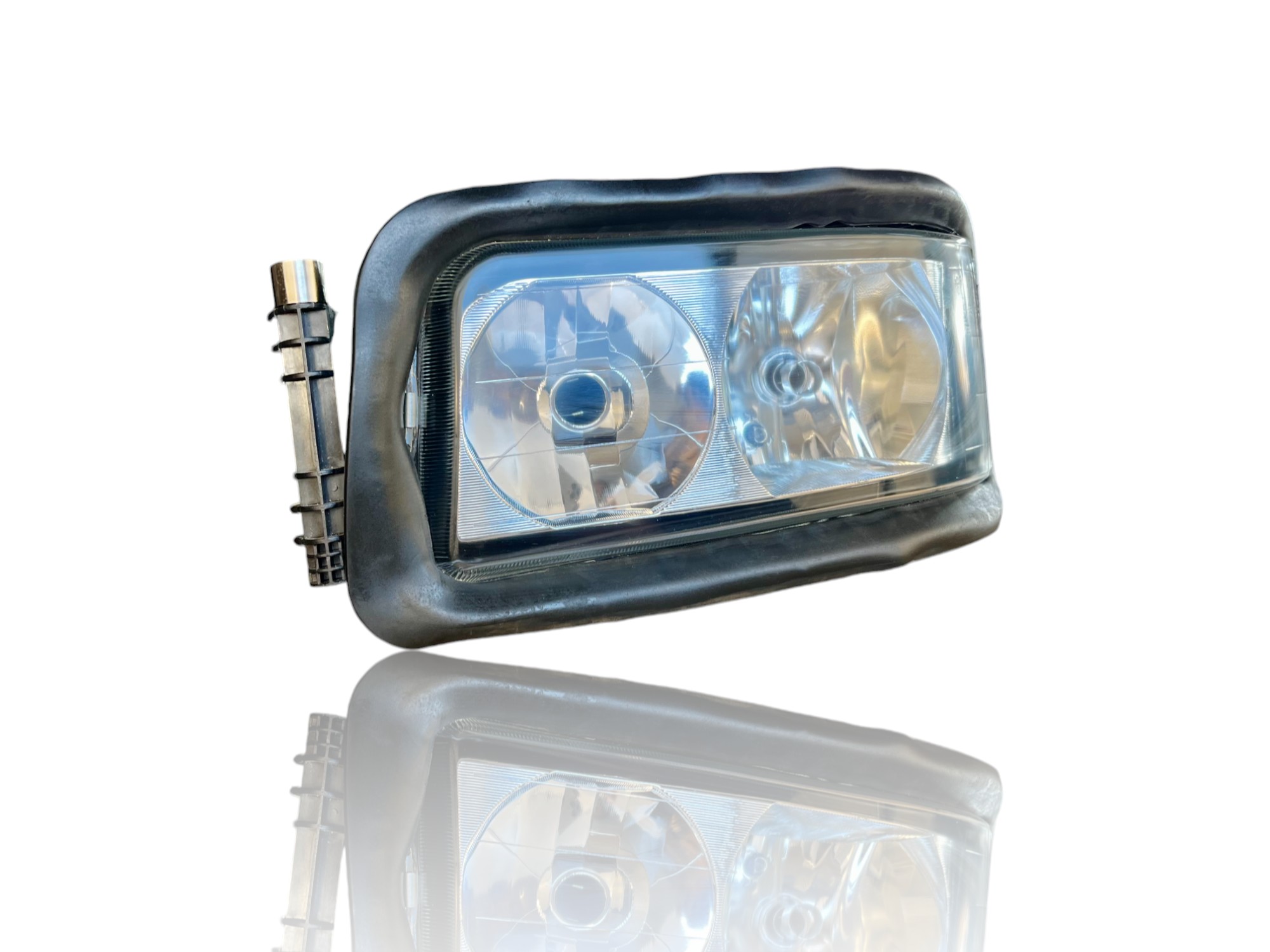 Priekinis žibintas MAN  M 2000 L,  TGA, TGL I, TGM I, TGS I OE 81251016347