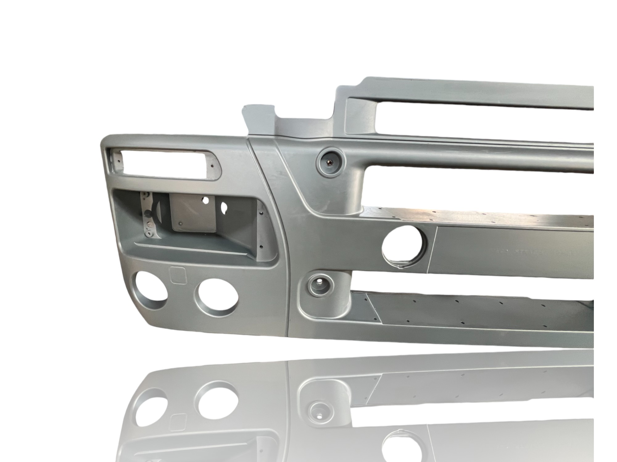 Priekinis bamperis  IVECO Stralis OE 500383947
