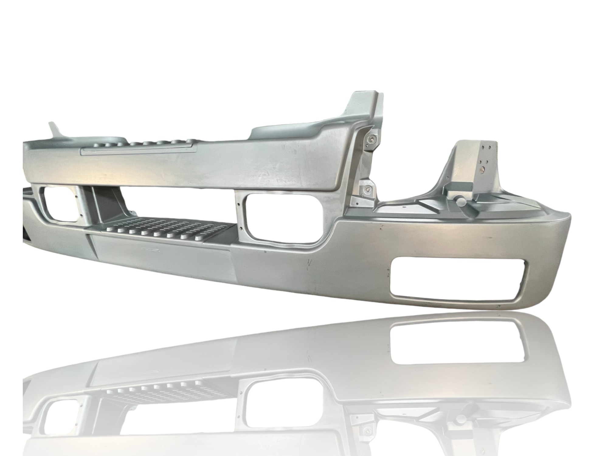 Priekinis bamperis Renault Midlum OE 5010544069