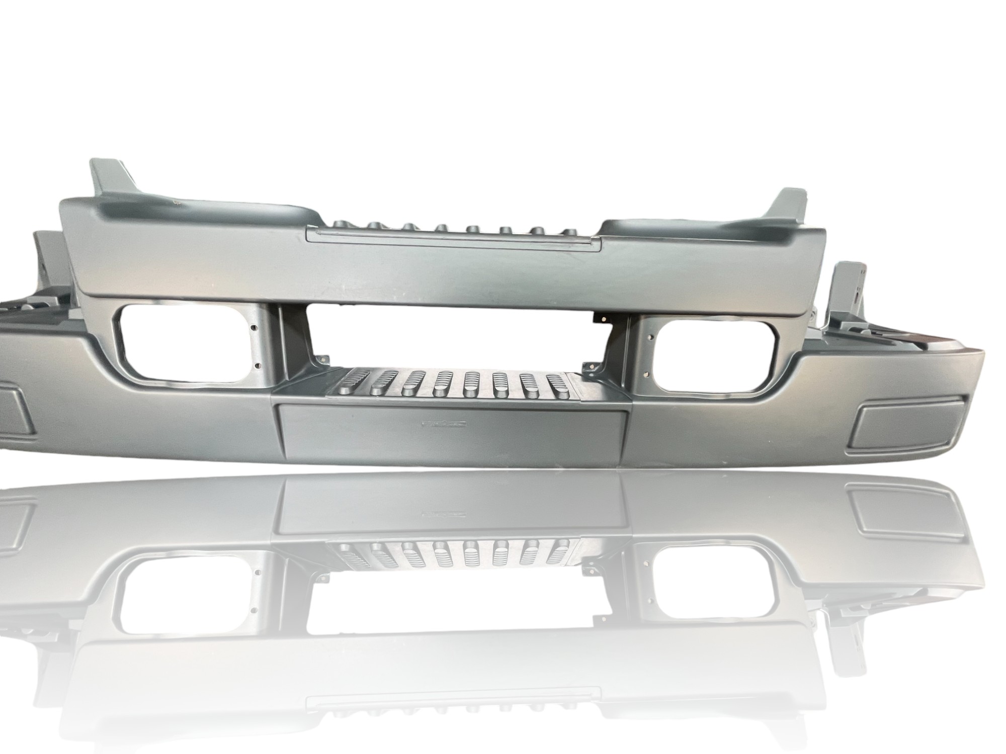 Priekinis bamperis Renault Midlum OE 5010544070