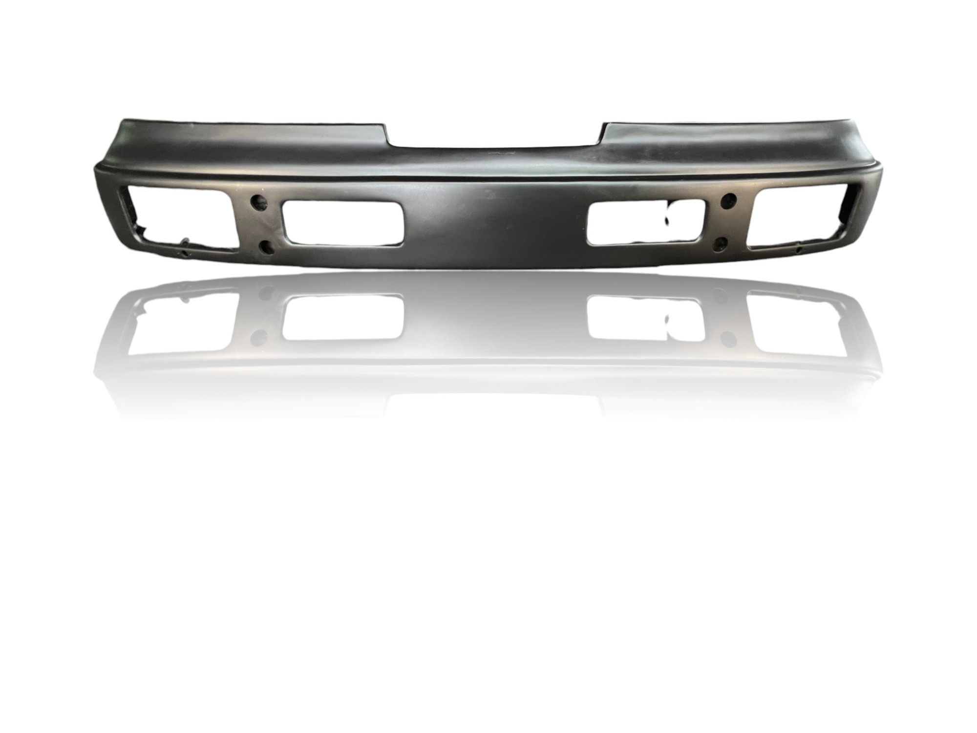 Priekinis bamperis Volvo FL6 OE 1072160