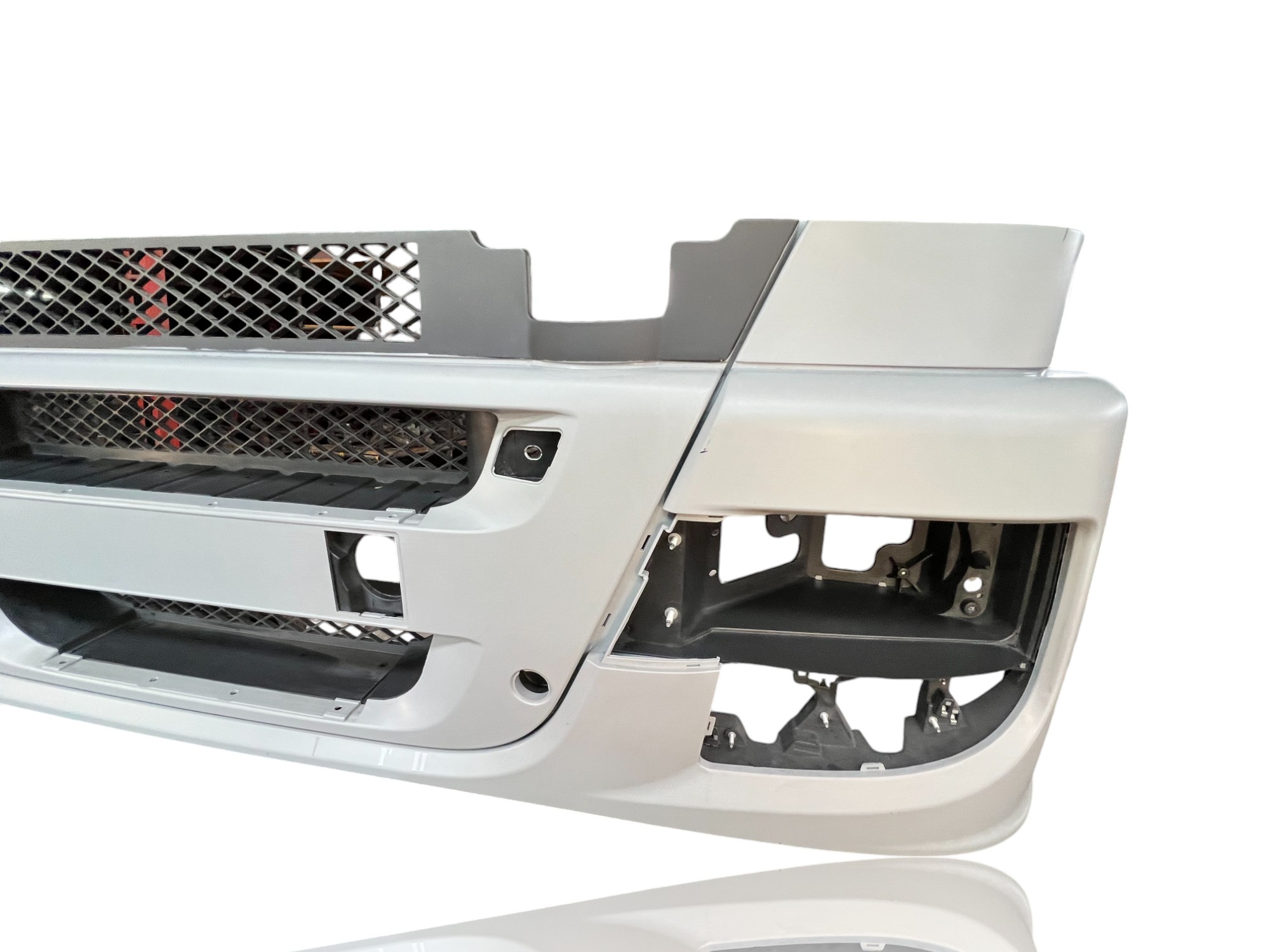 Priekinis bamperis IVECO Stralis OE 504284315