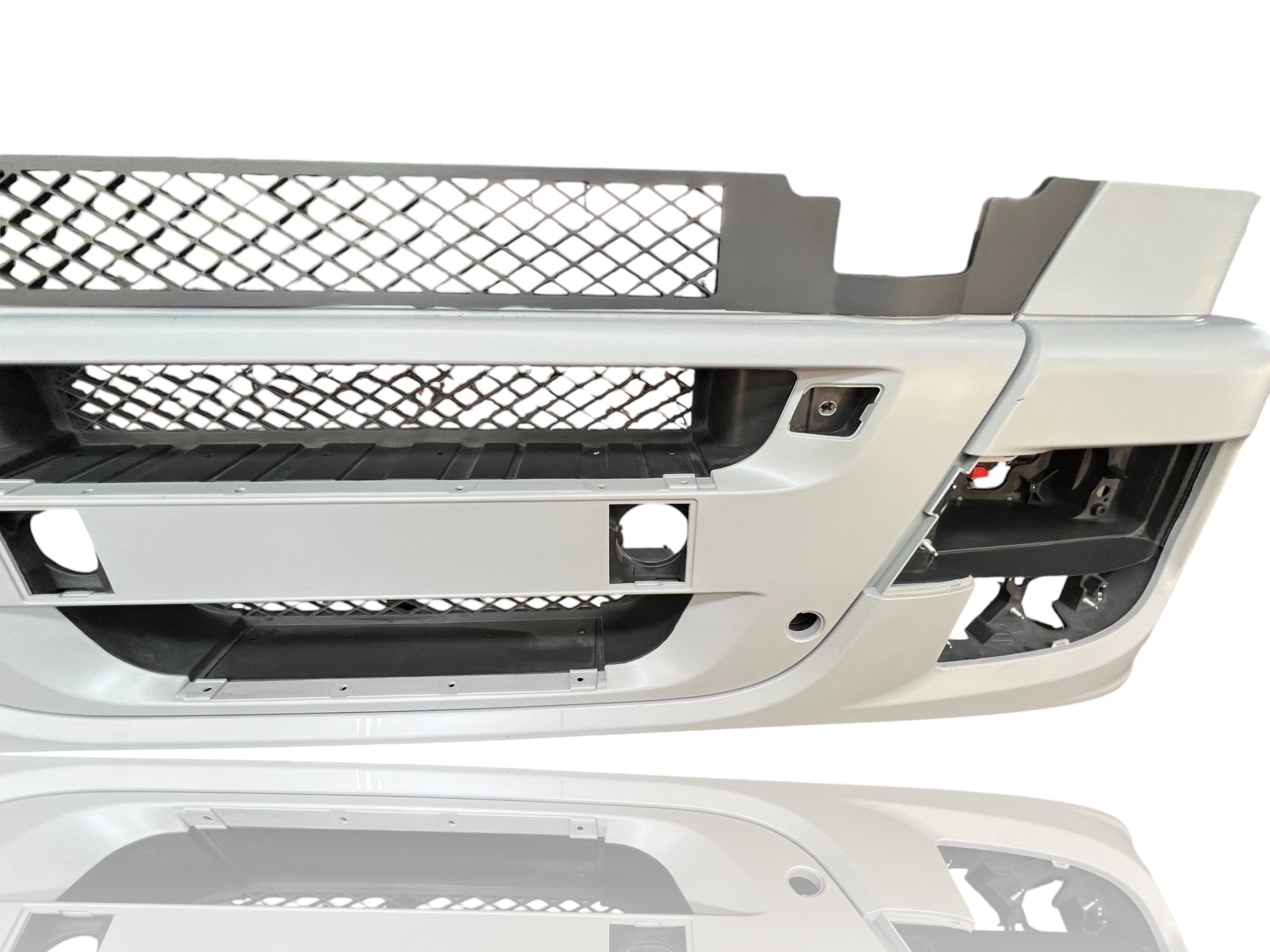 Priekinis bamperis IVECO Stralis OE 504284315