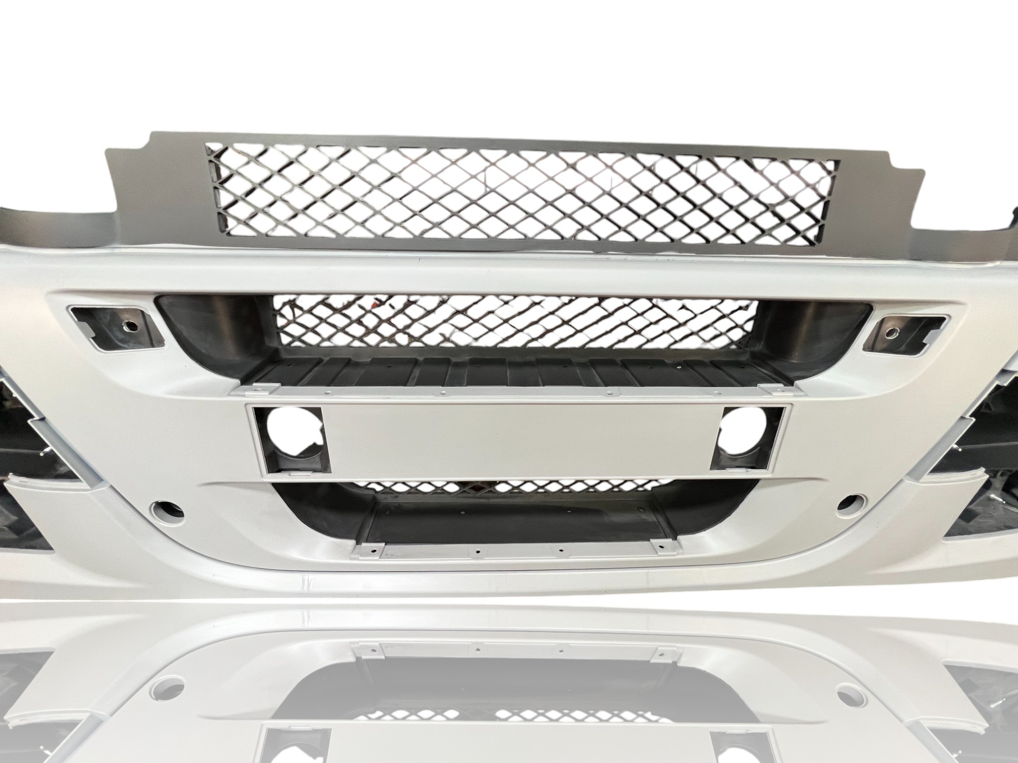 Priekinis bamperis IVECO Stralis OE 504284315