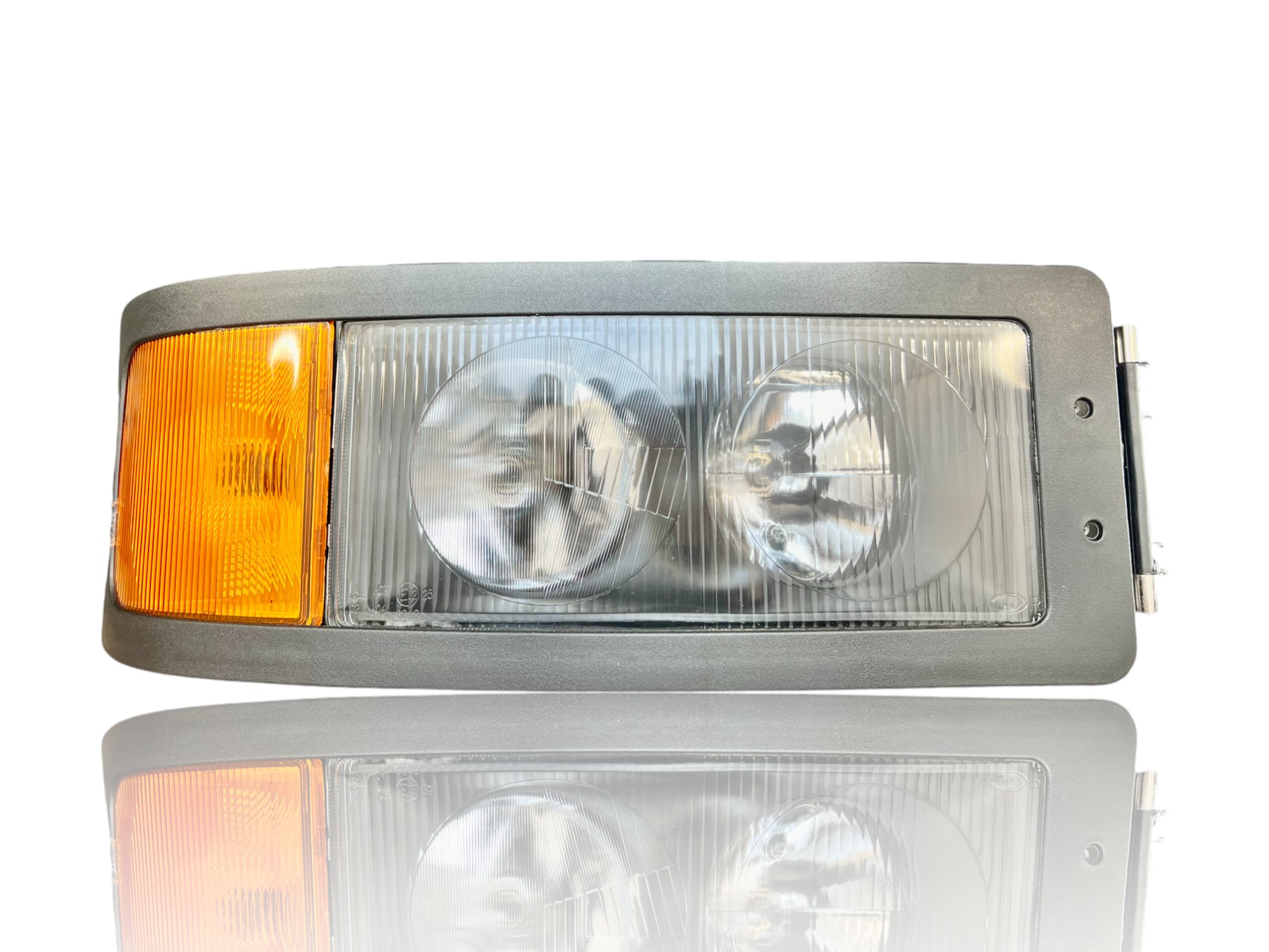 Priekinis žibintas MAN F2000 OE 81251016292