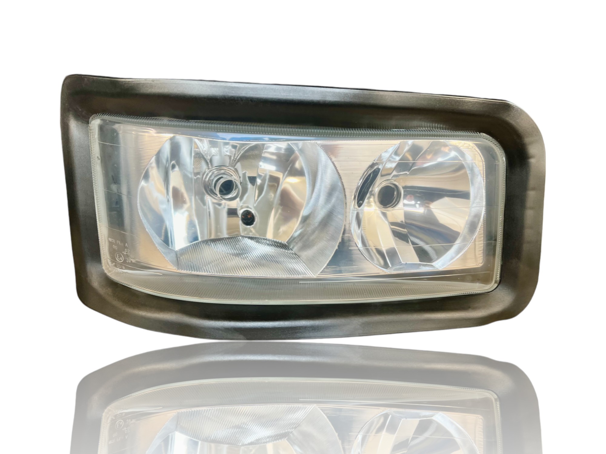 Priekinis žibintas MAN  M 2000 L,  TGA, TGL I, TGM I, TGS I OE 81251016348 