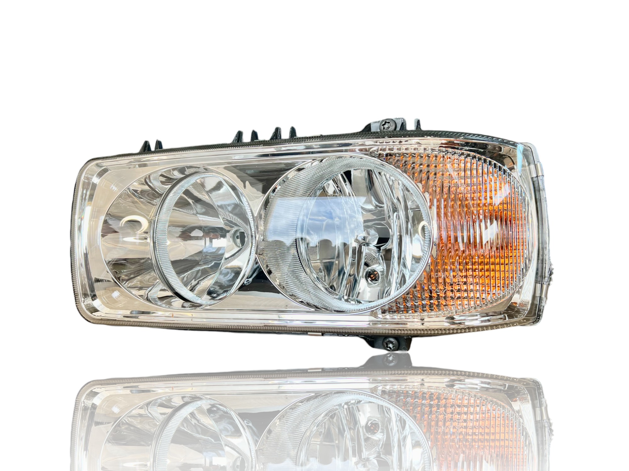 Priekinis žibintas DAF LF / CF/ 95 XF 2ser. / 105 XF OE 1699300