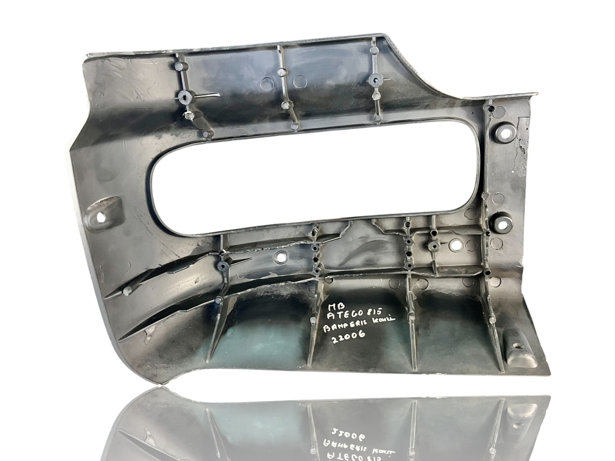 Priekinis bamperis Mercedes-Benz ATEGO 817 | OEM 9738800470