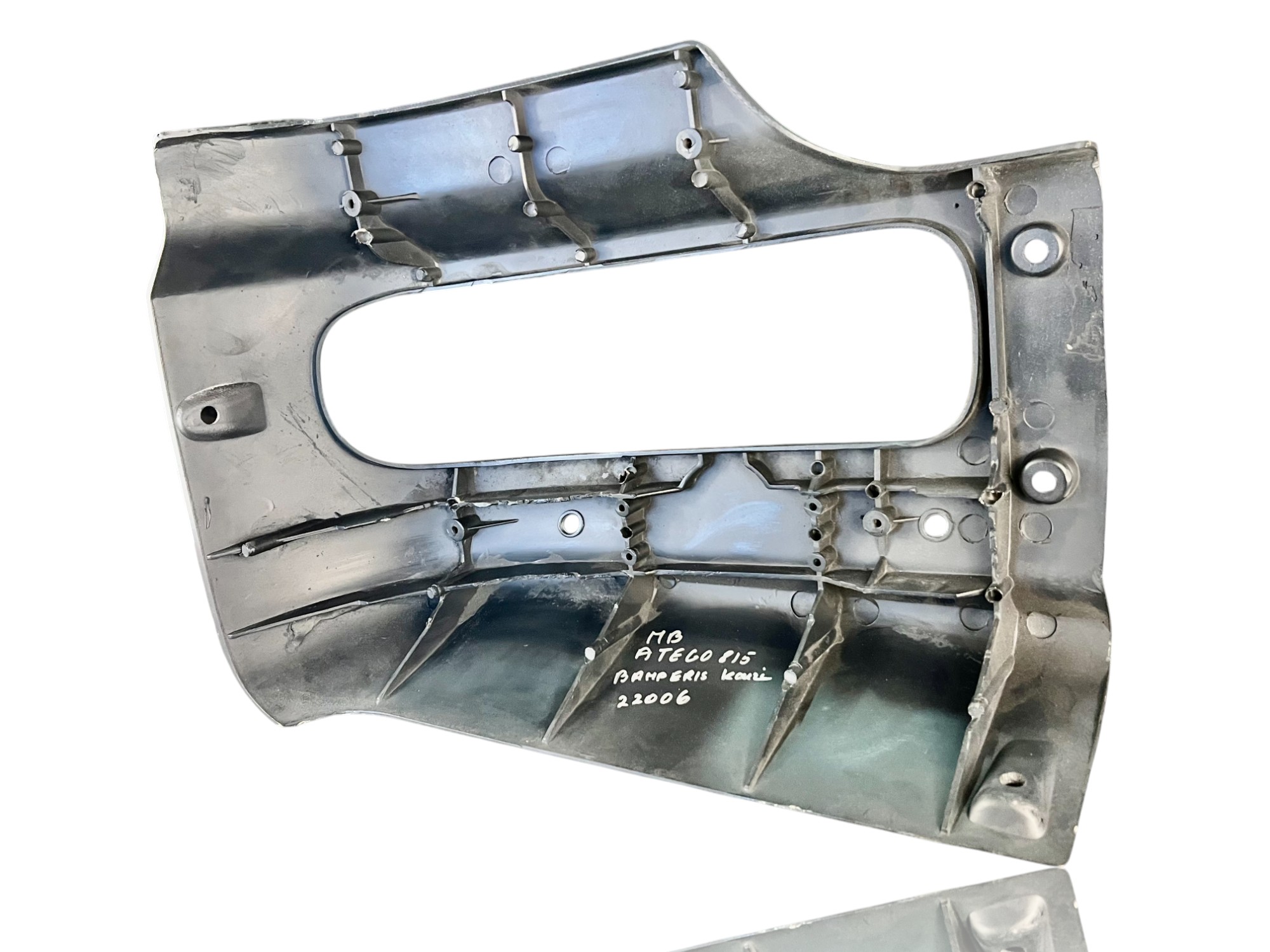 Priekinis bamperis Mercedes-Benz ATEGO 817 | OEM 9738800470