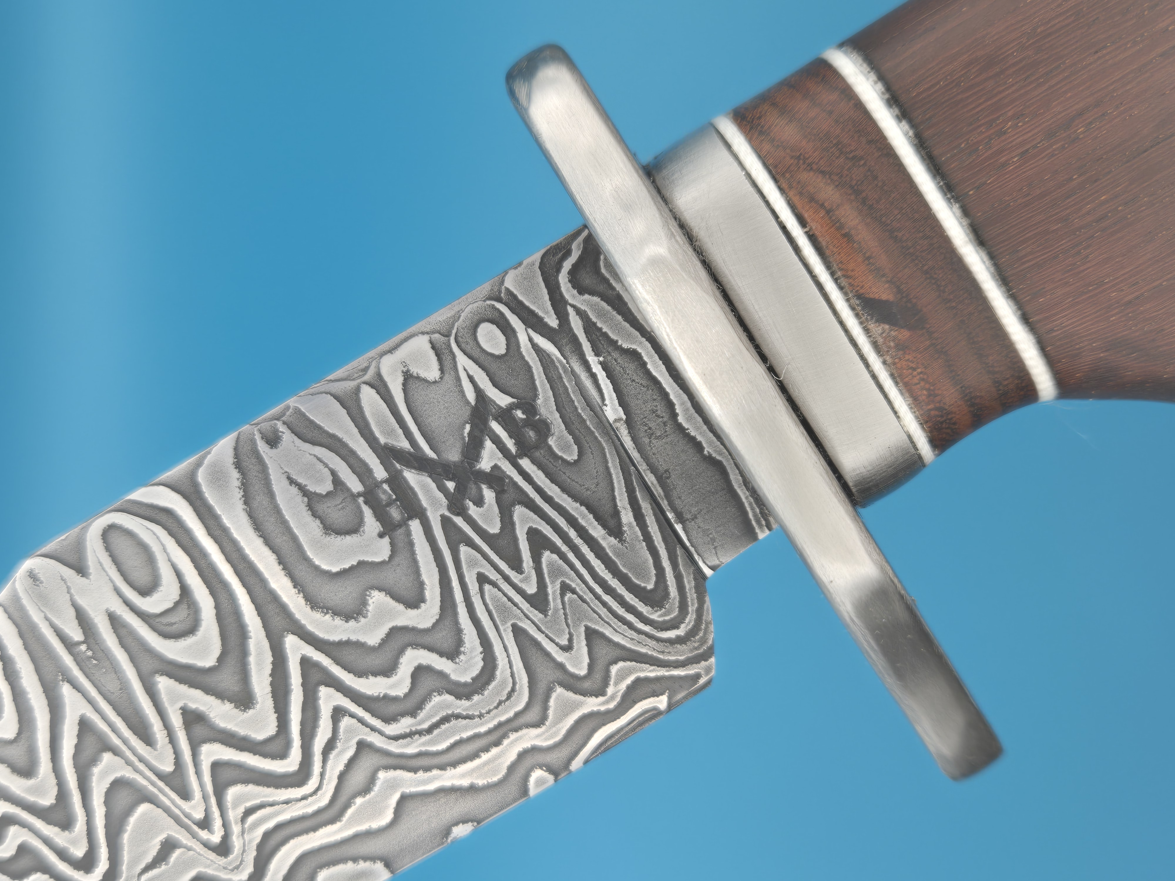 Damascus Compact Bowie