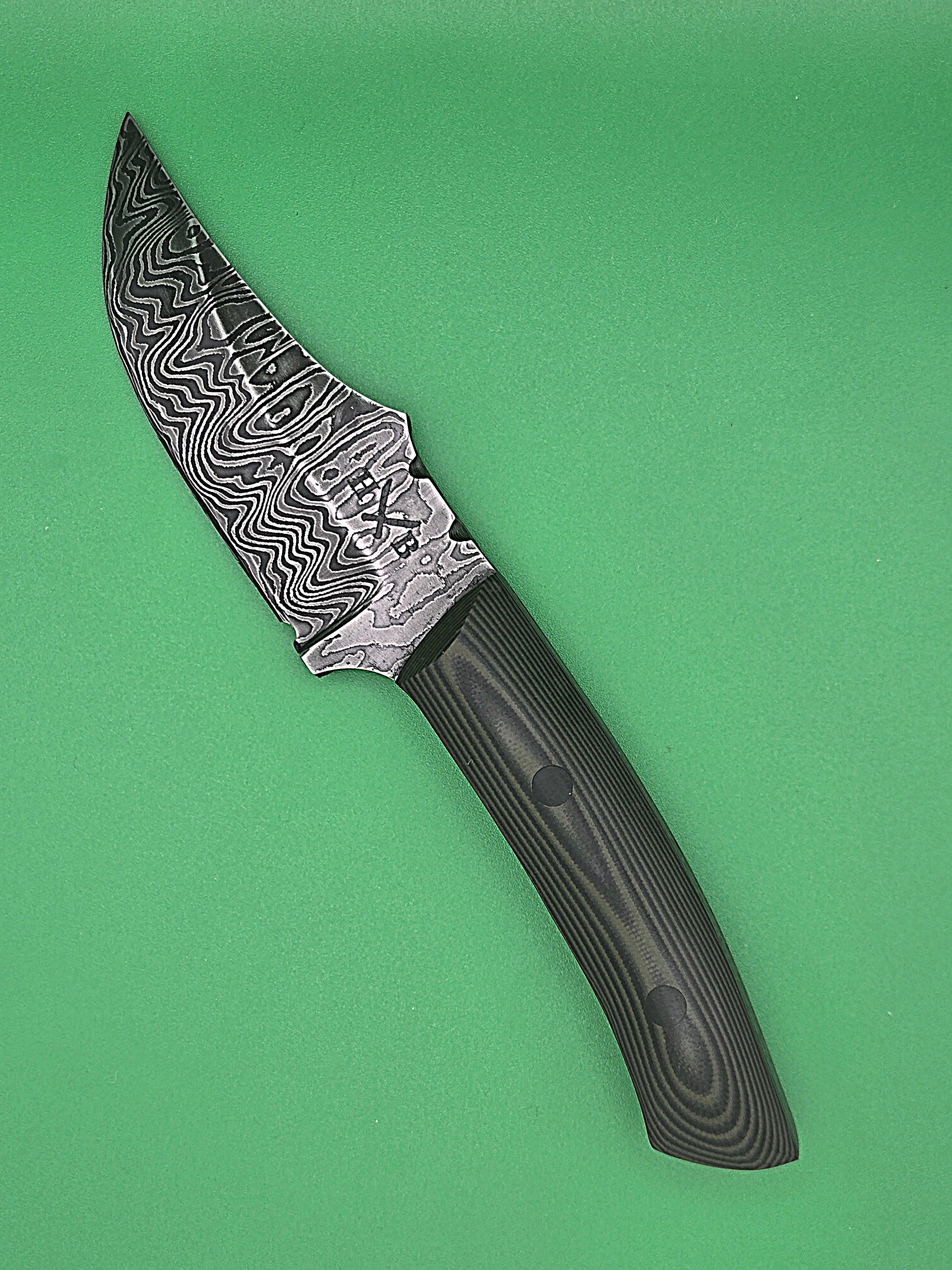 Damascus Shark Fin Hunting Knife