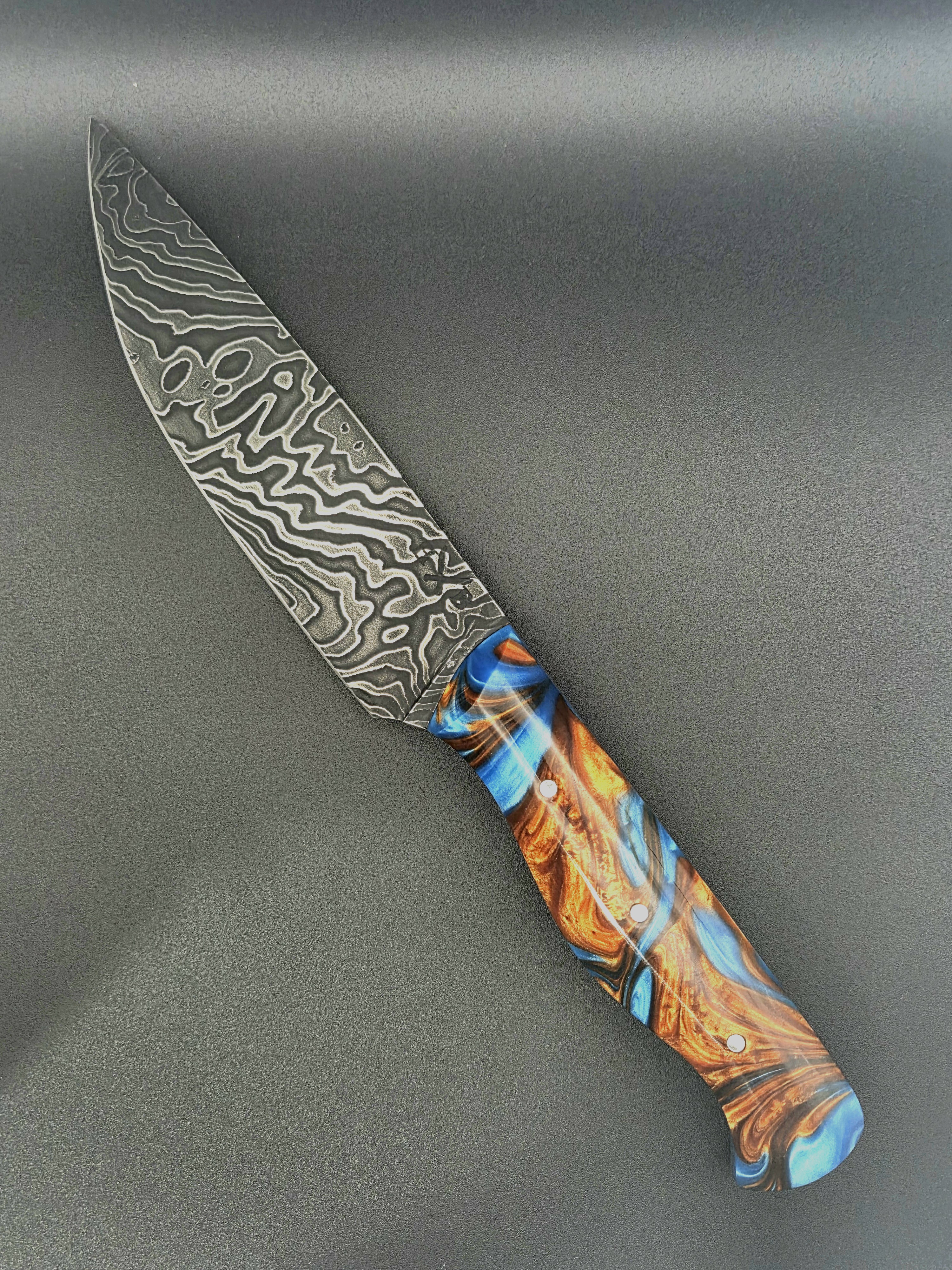 Handcrafted Damascus Steel Knife