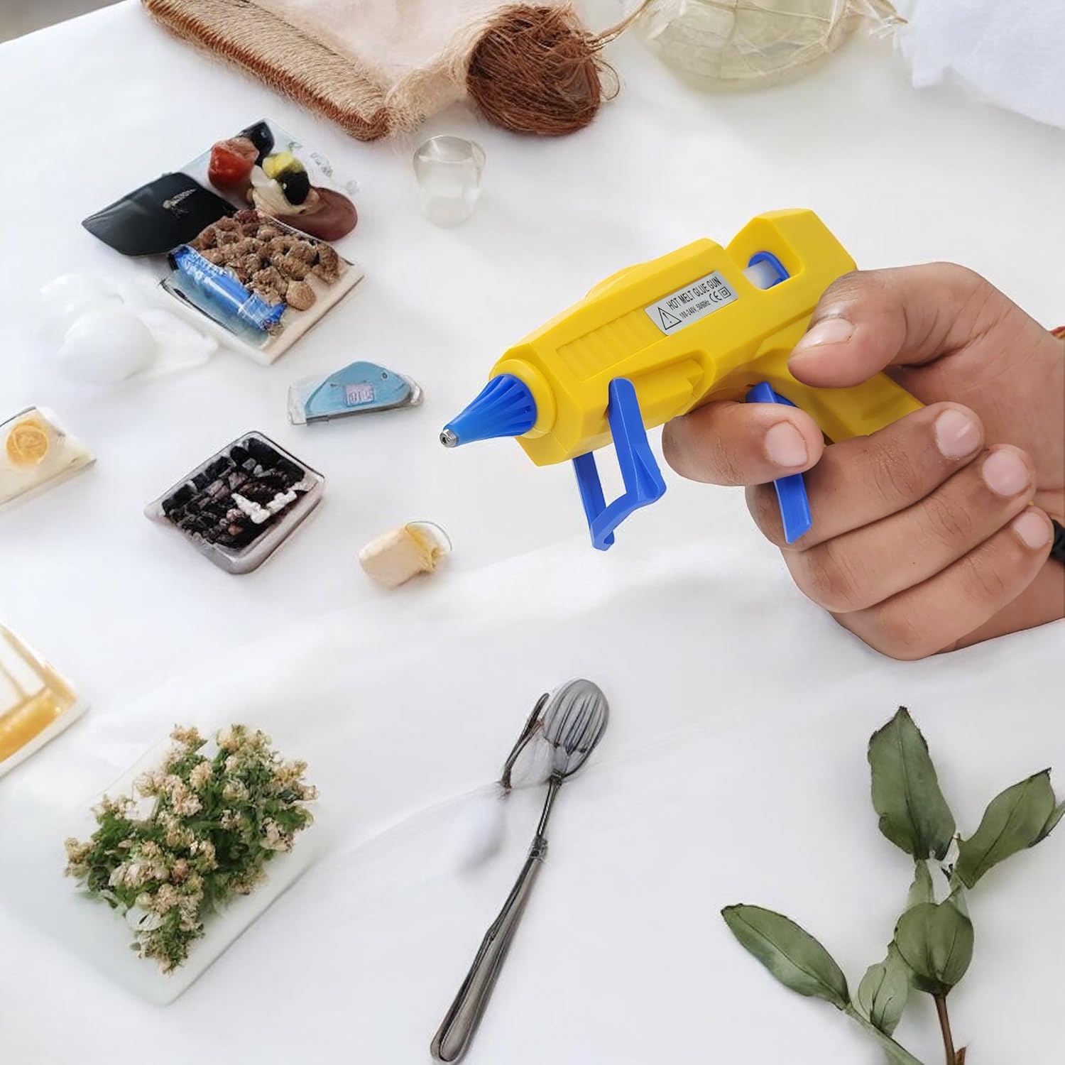 Scenty Glue Gun, Hot Glue Gun Kit with 10 Glue Sticks, Mini Hot Melt Glue Gun for Crafts, Mini Craft Glue Guns for School DIY Arts, and Home Repair (10 Transparent RXZER23)