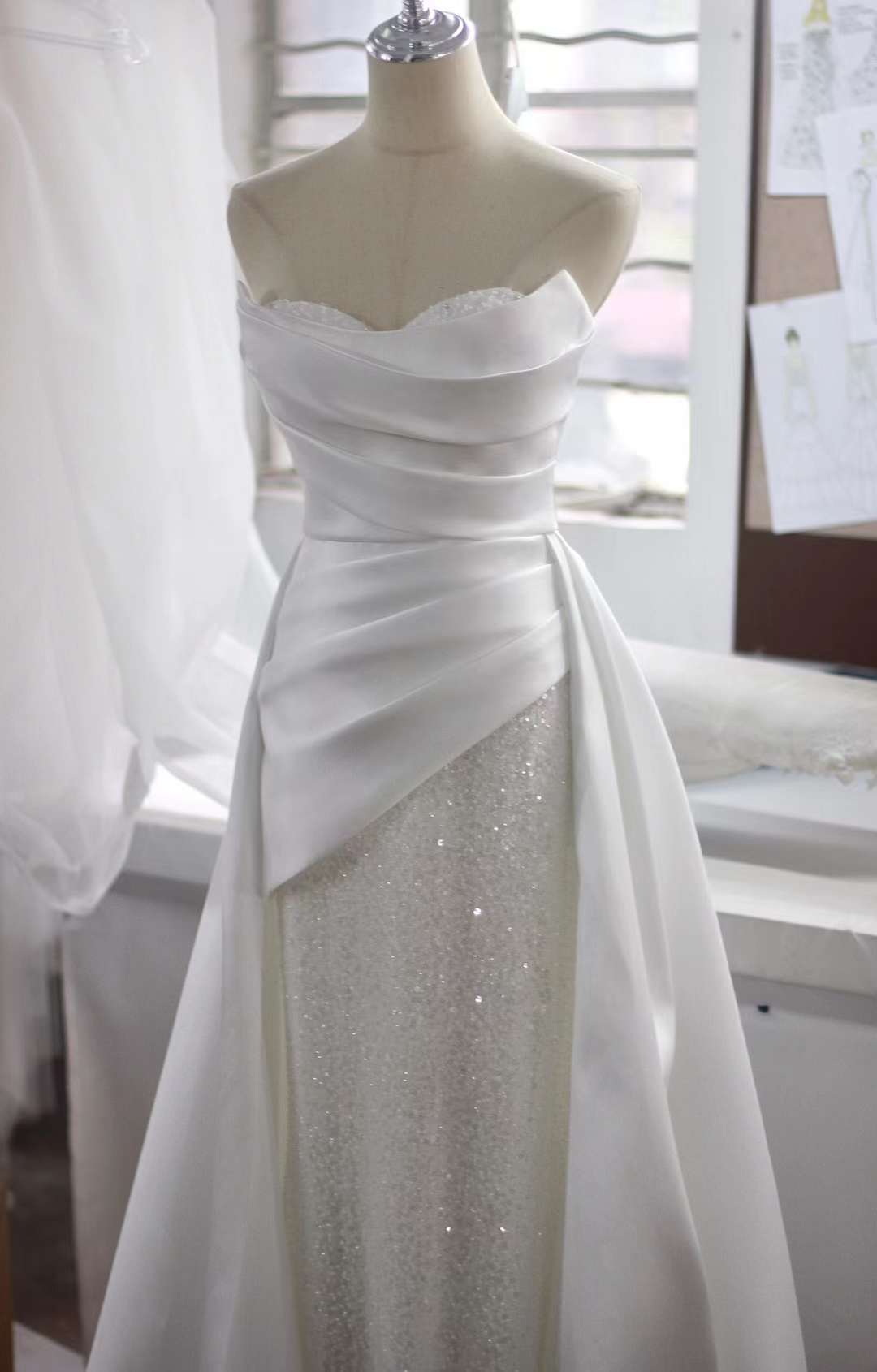 Glow-two pieces gown