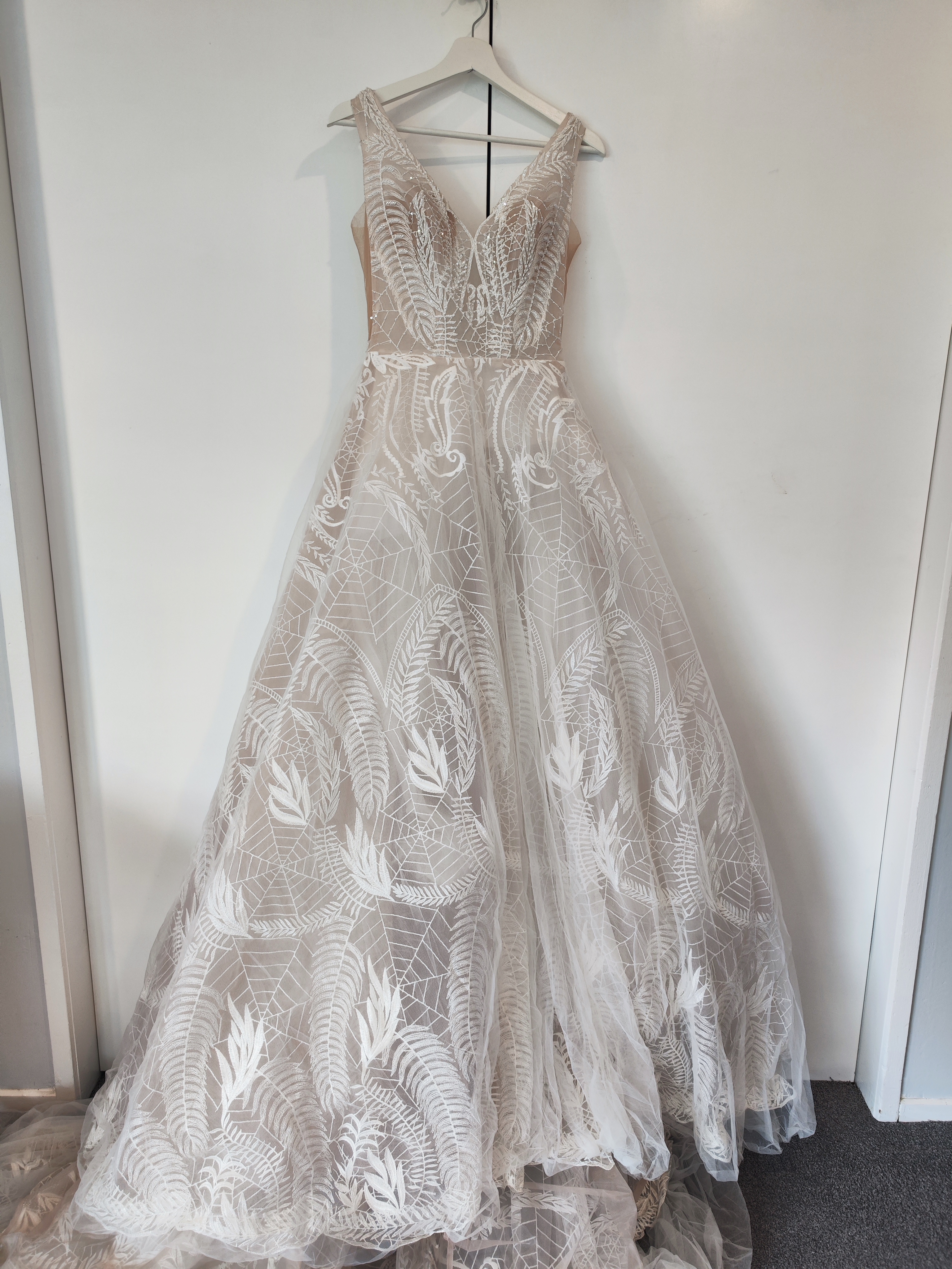 Elegant Wedding Dress