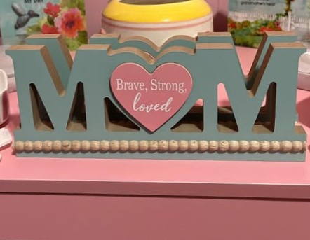 Decorative MOM Sign