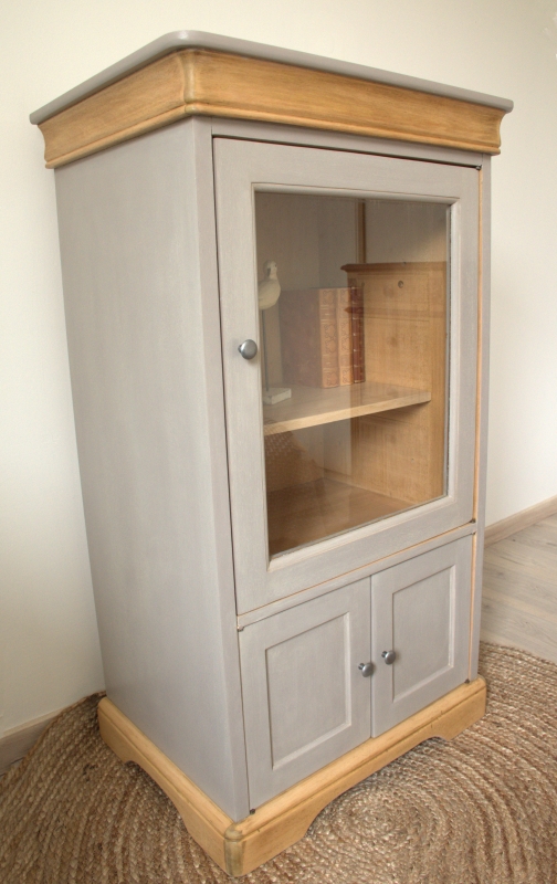 CÉLESTIN, vitrine avec rangements