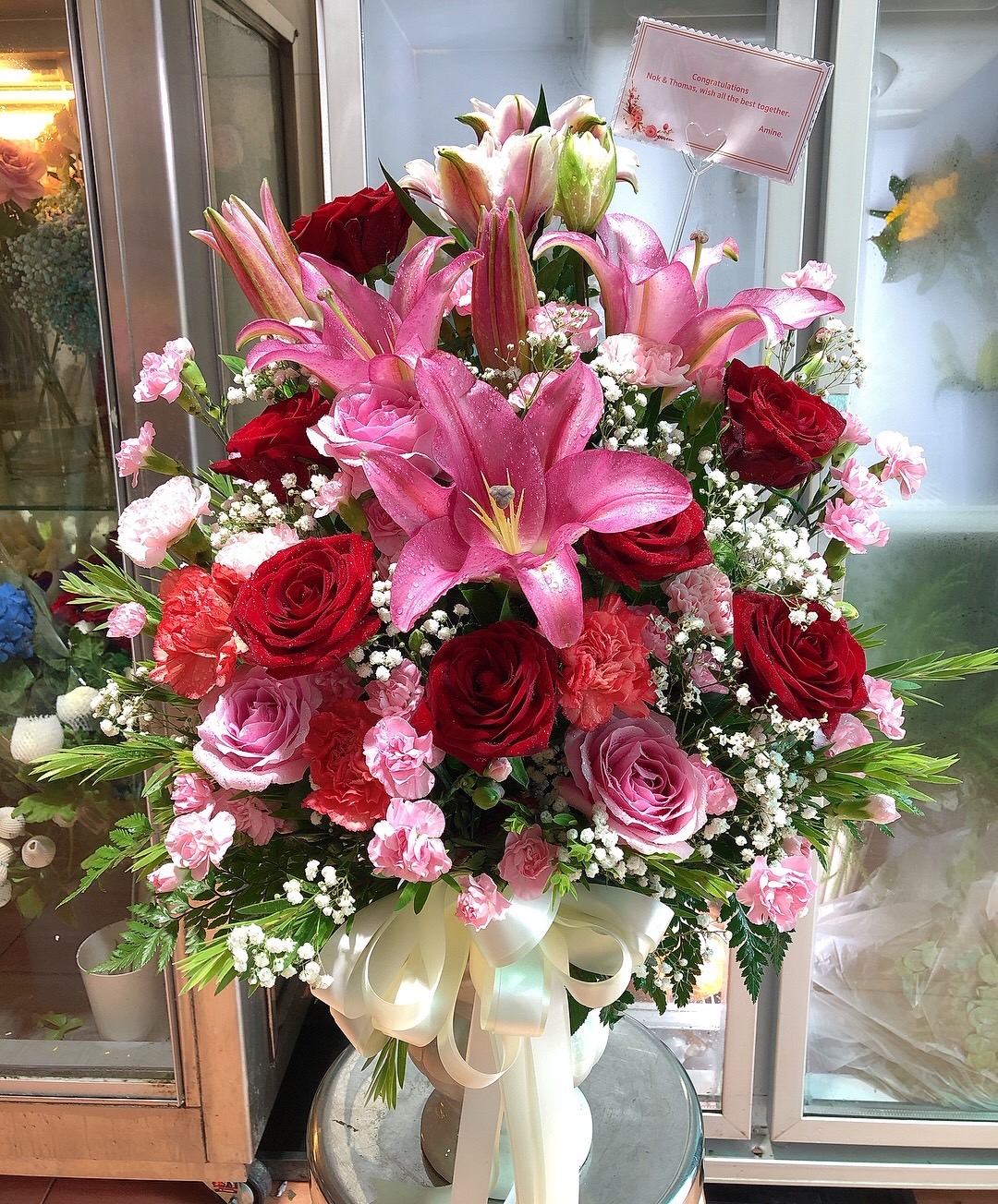 Elegant Mixed Flower Bouquet