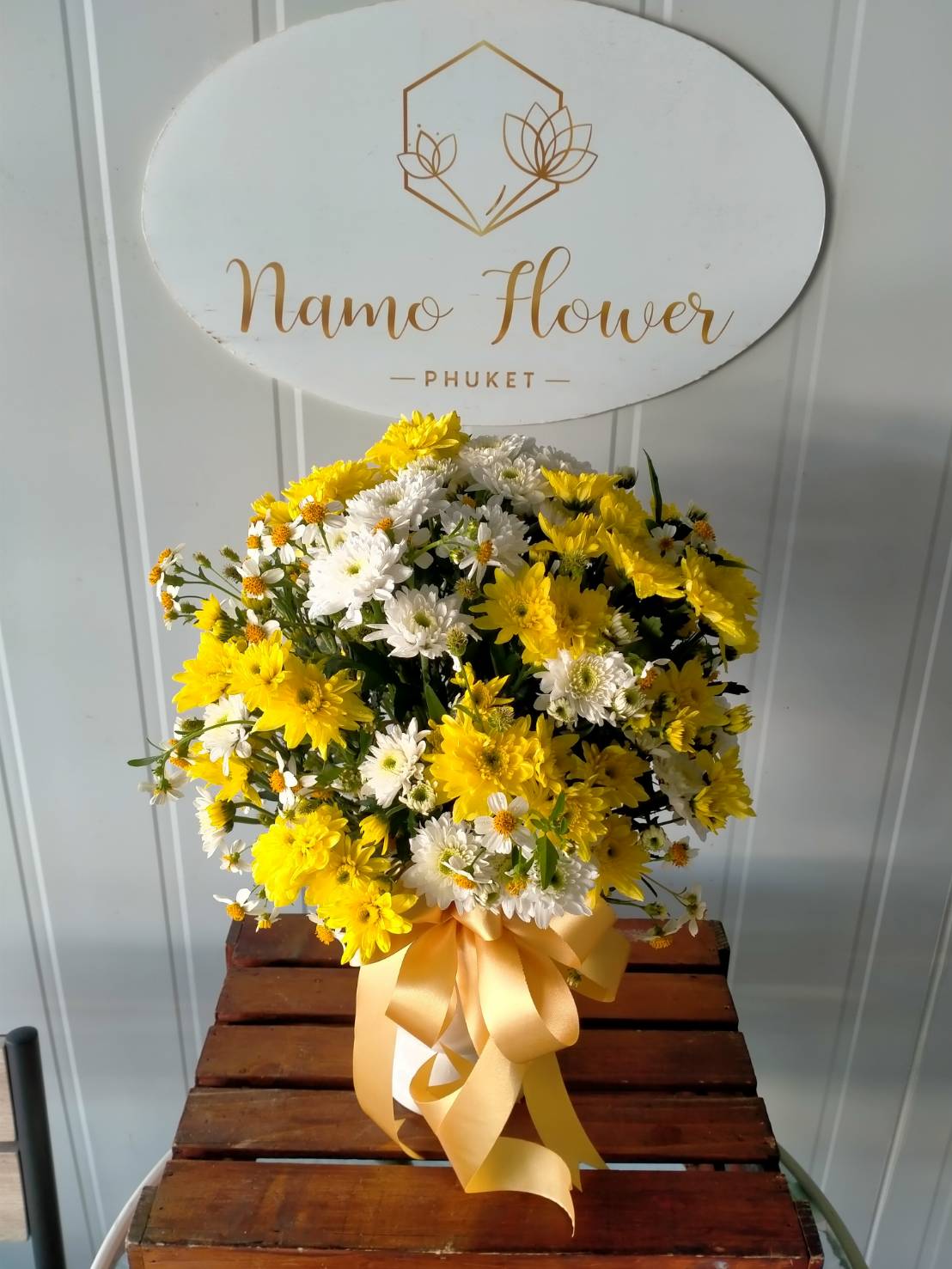 Yellow and White Flower Bouquet