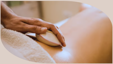 Massage aux coquillages chauds
