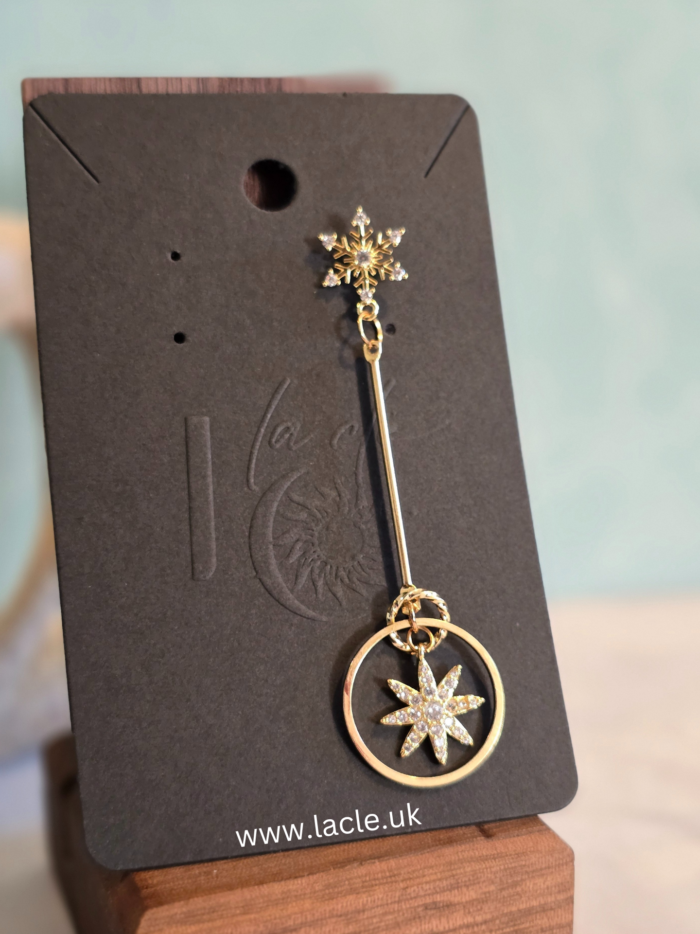 Elegant Snowflakes Drop Earrings