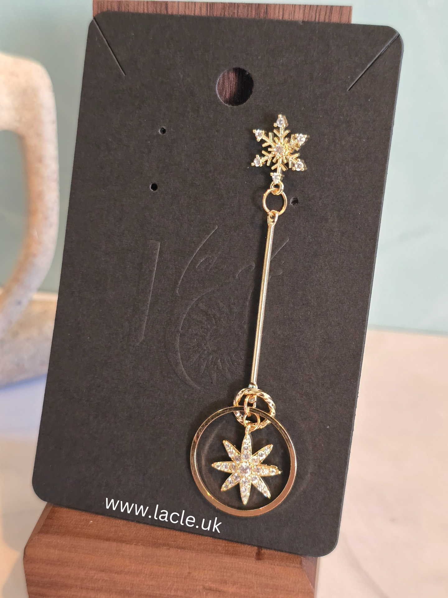Elegant Snowflakes Drop Earrings