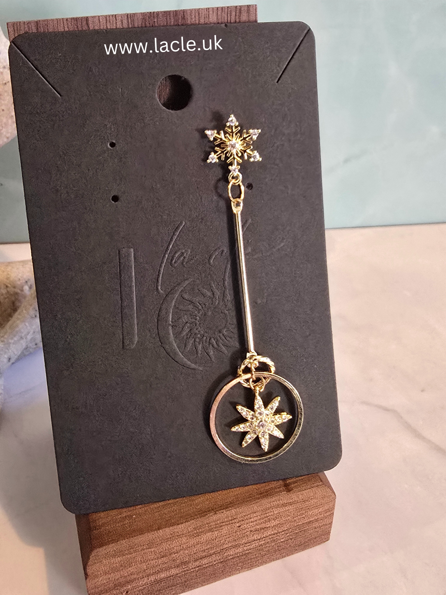 Elegant Snowflakes Drop Earrings