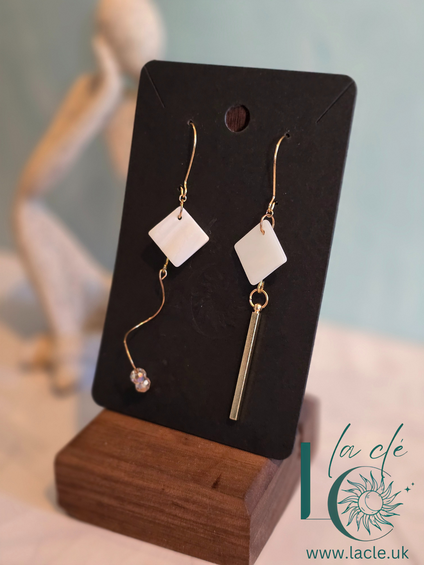Elegant Chip Earrings