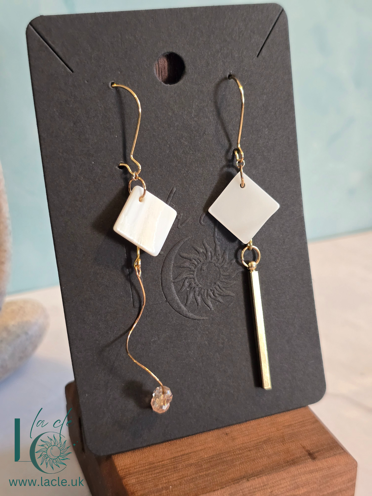 Elegant Chip Earrings