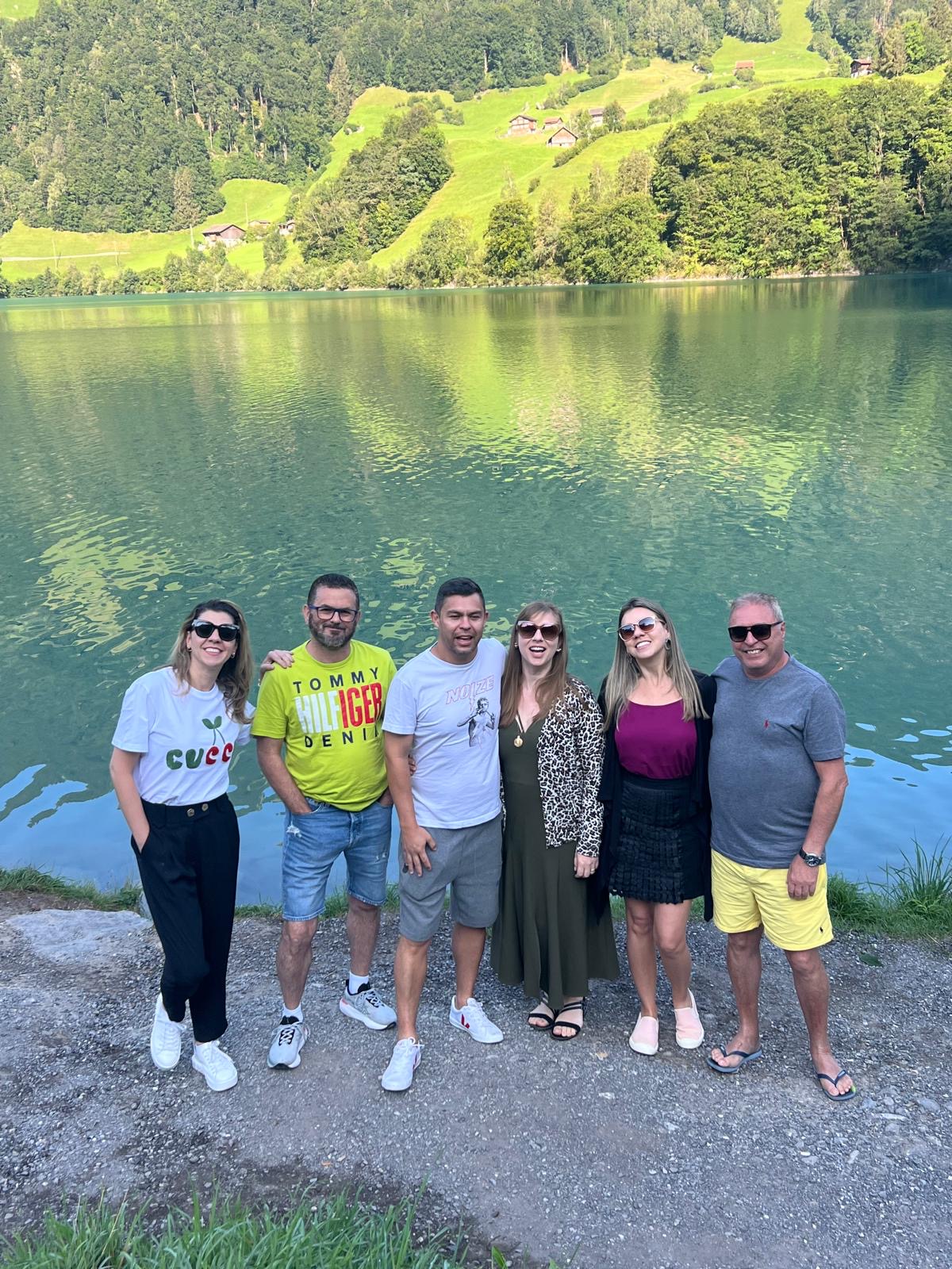 Passeio a Berna, Lago Oeschinen e Lago Blausee