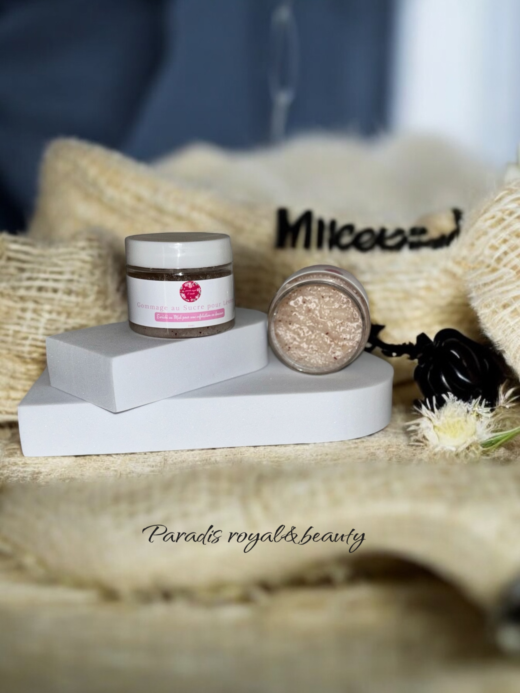 Gommage Doux au miel  Pour les Lèvres