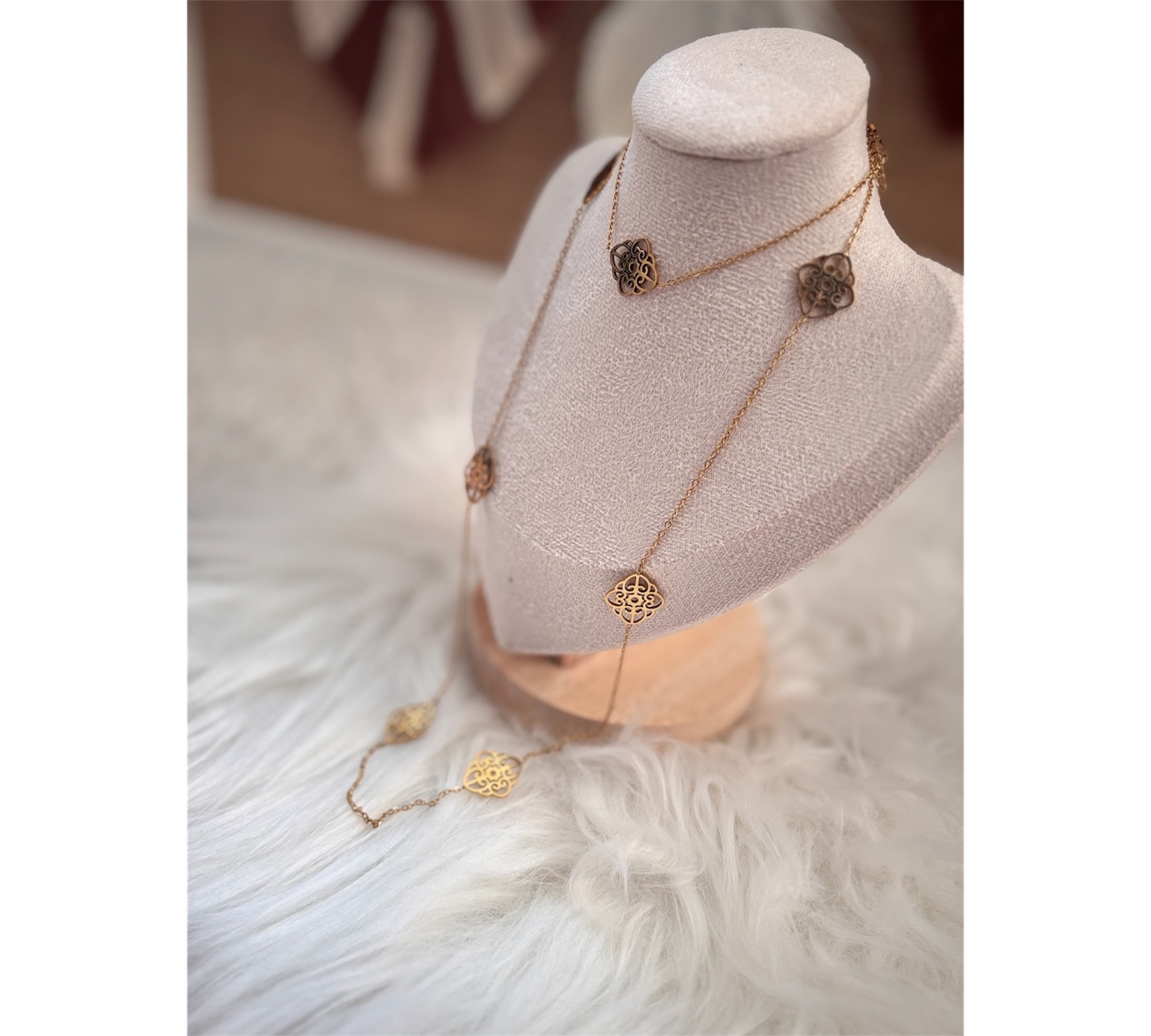 Céleste Or – Sautoir en Acier Inoxydable