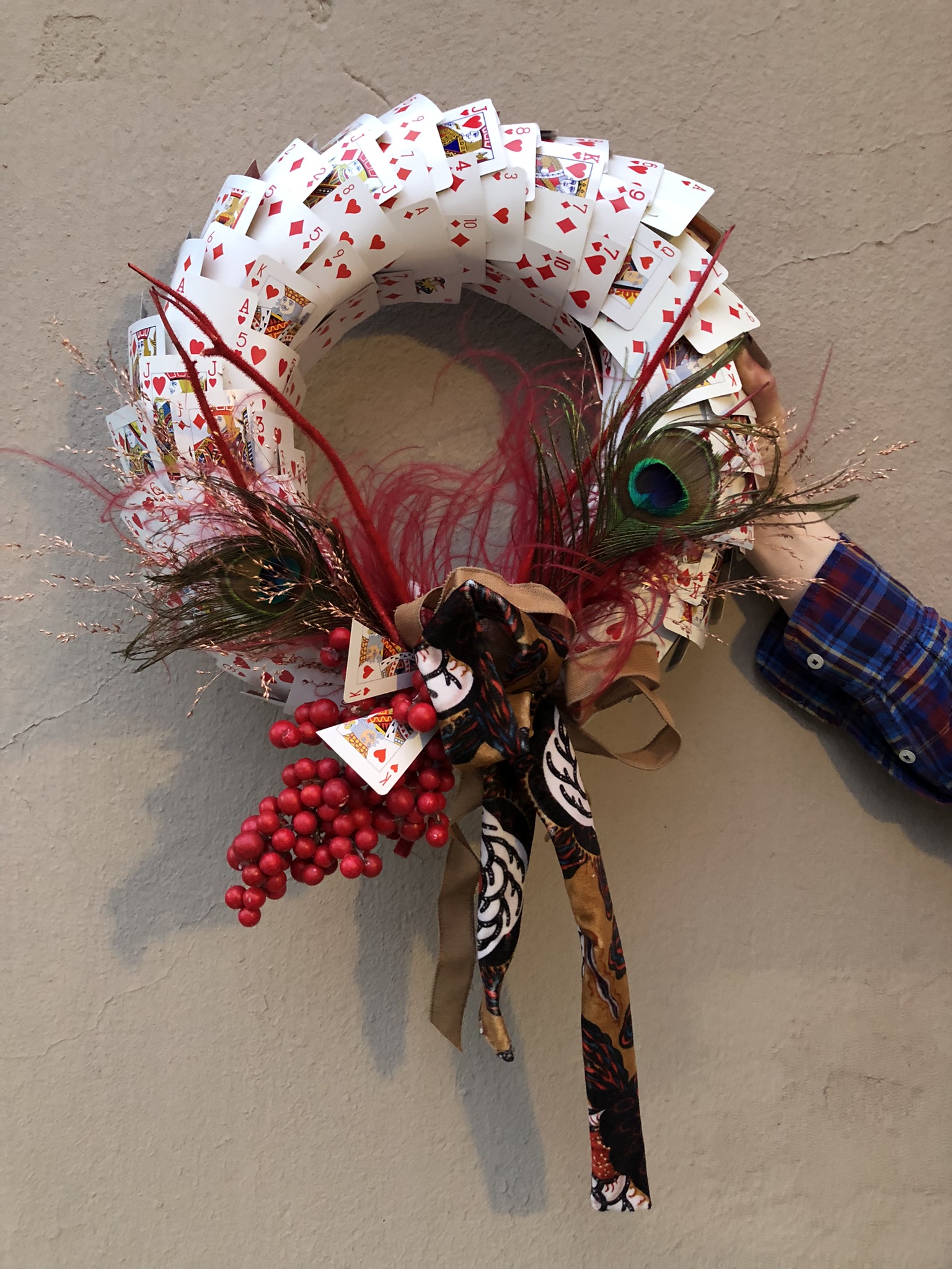 Pelikortti kranssi punaiset sävyt