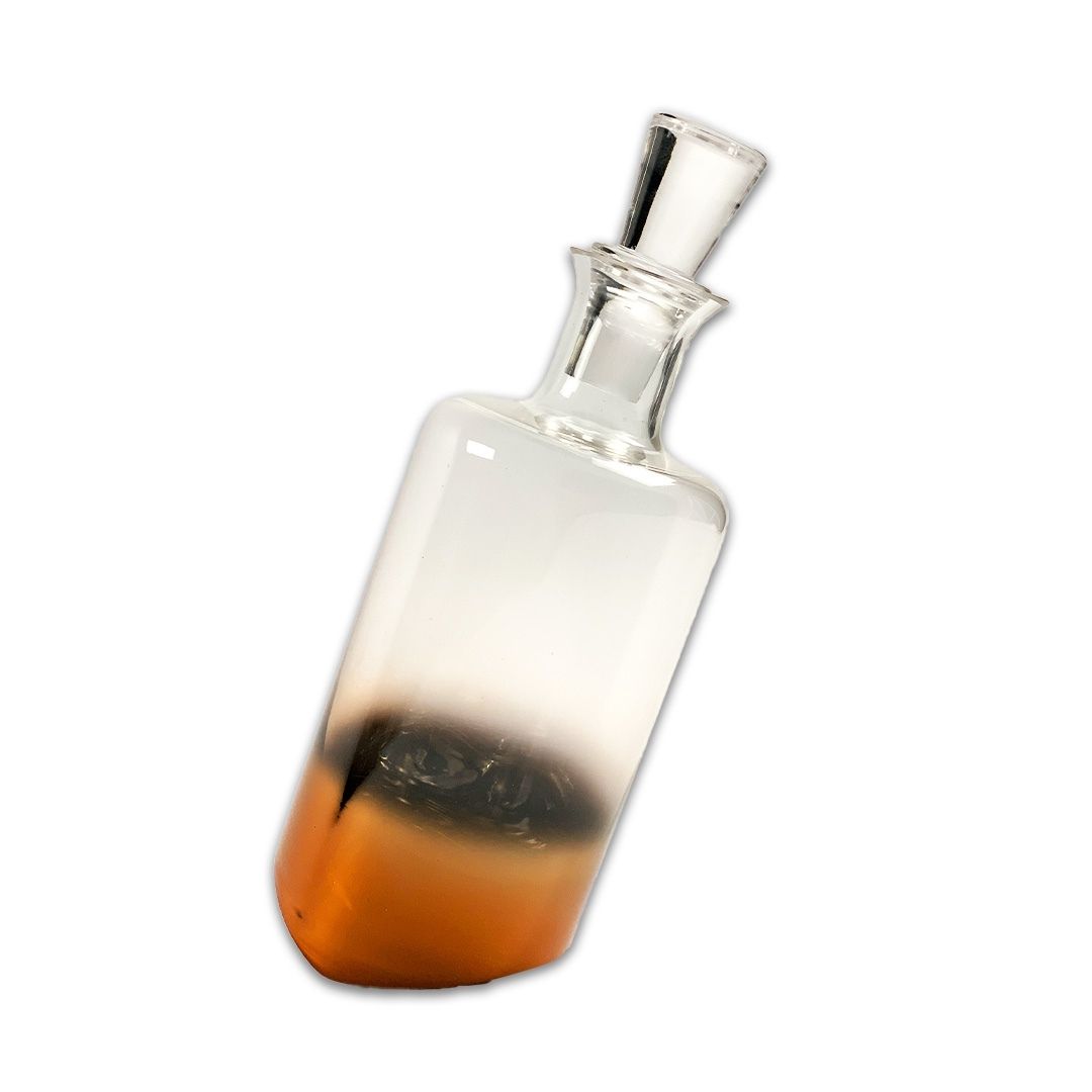 GARRAFA INCLINADA VIDRO TRANSPARENTE C/DETALHE COBRE MODALI DESIGN