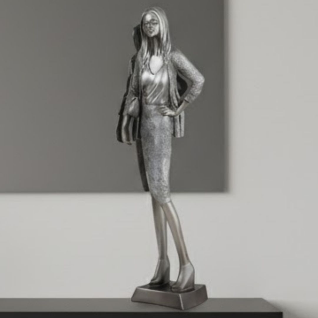 ESCULTURA FASHION SAIA RESINA PRATEADA MODALI DESIGN