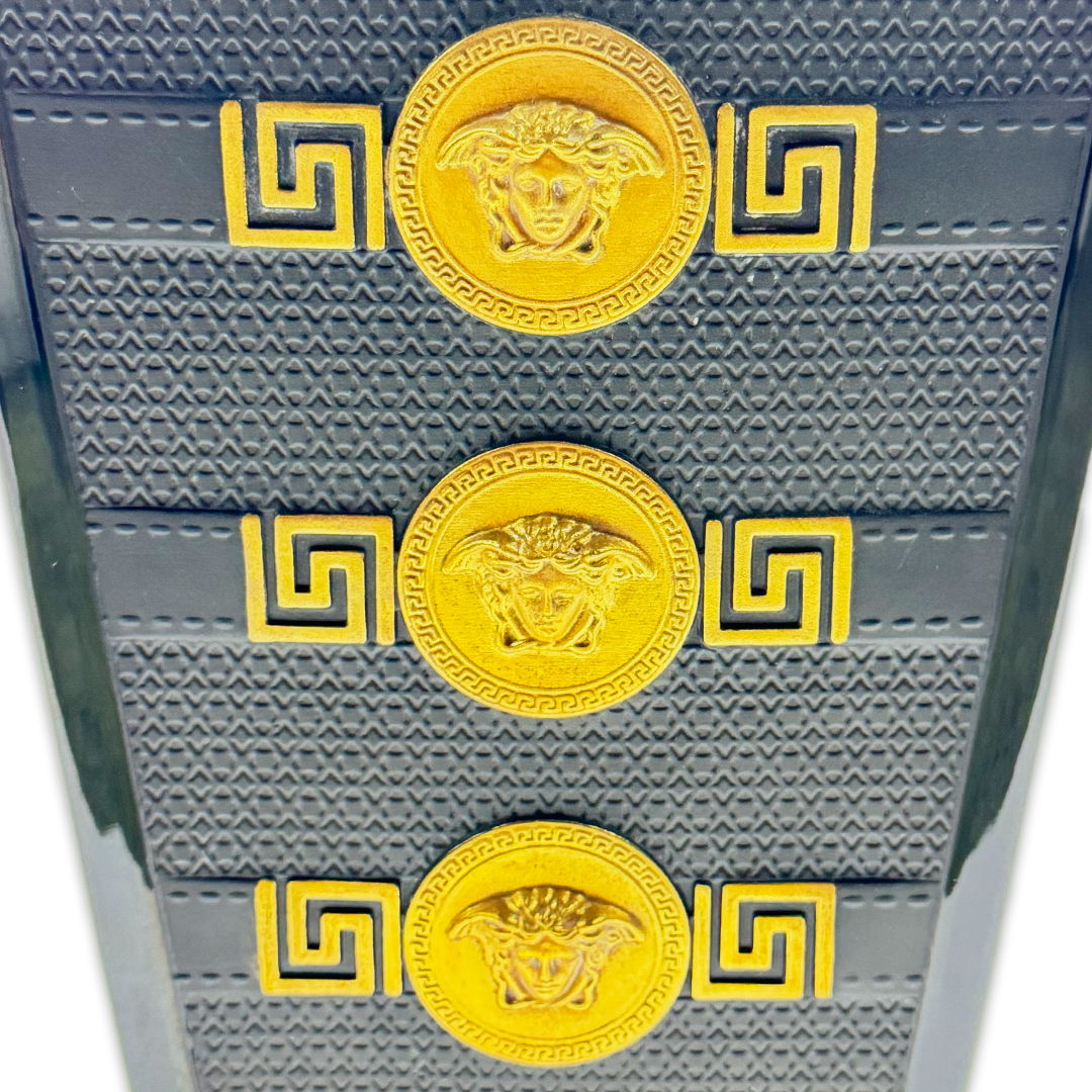 VASO VERSACE SIGNATURE PRETO/DOURADO PORCELANA