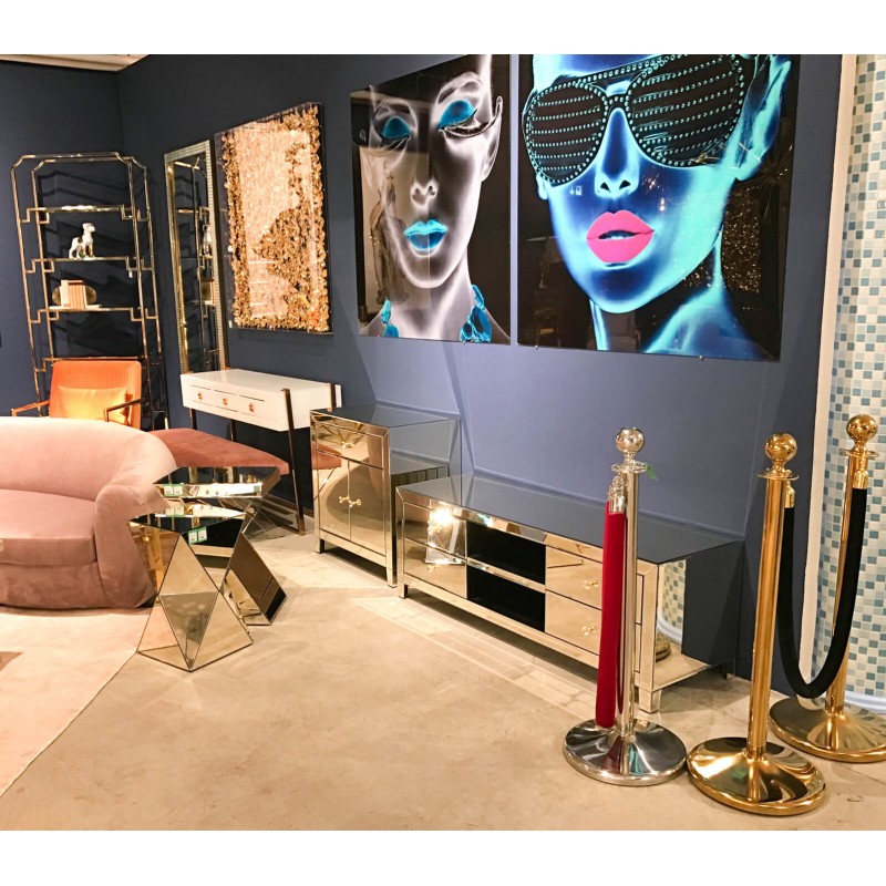 QUADRO VIDRO GAROTA COM OCULOS 