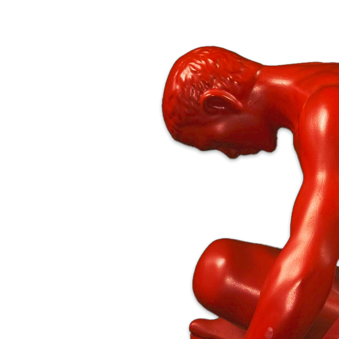 ESCULTURA MAN YOGA RESINA VERMELHO MODALI DESIGN