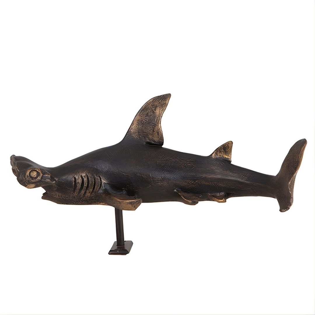 ESCULTURA TUBARAO PAREDE MEDIO RESINA OURO ENVELHECIDO MODALI DESIGN