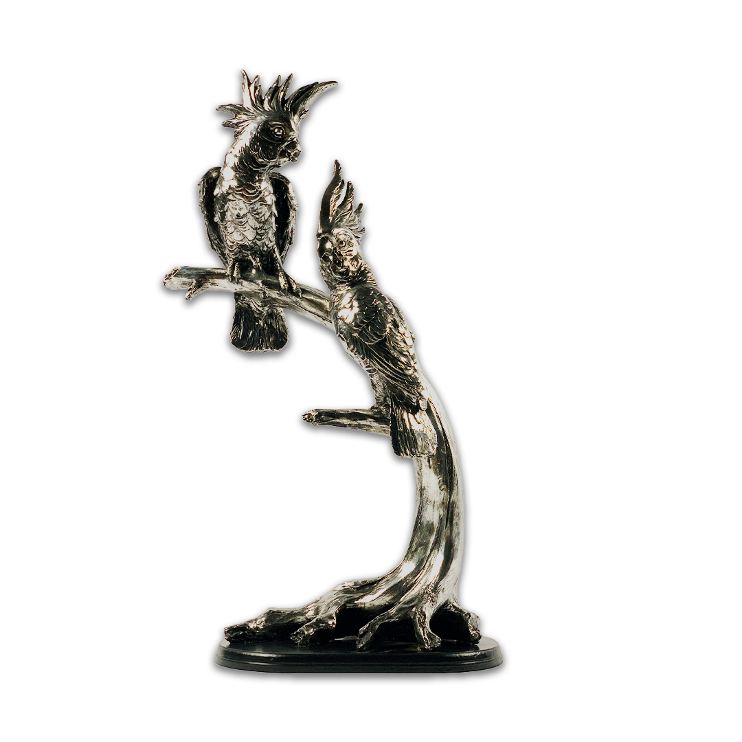 ESCULTURA DUAS CACATUA NO GALHO RESINA PRATEADO COR MULDER