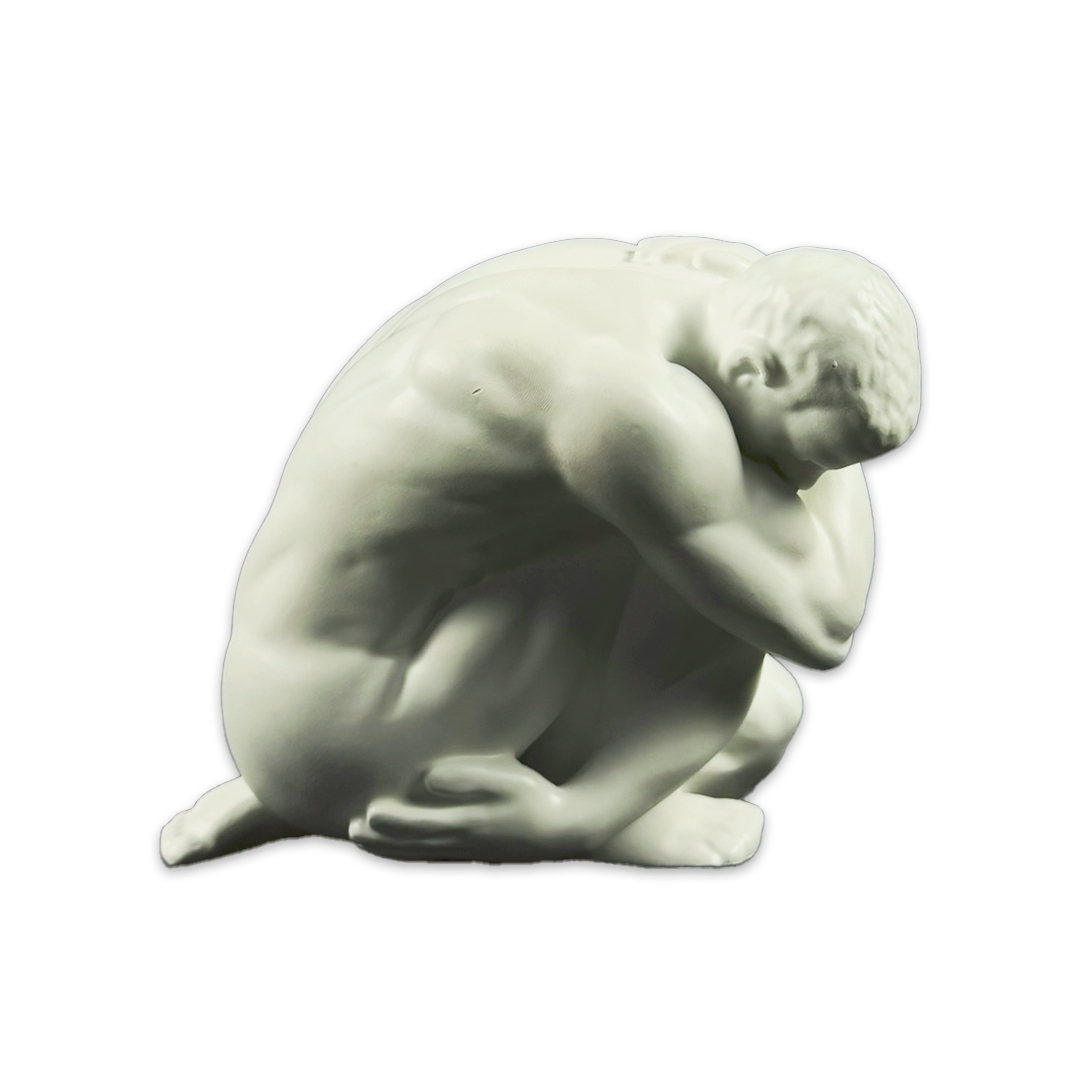ESCULTURA MAN ENCOLHIDO RESINA BRANCO MODALI DESIGN