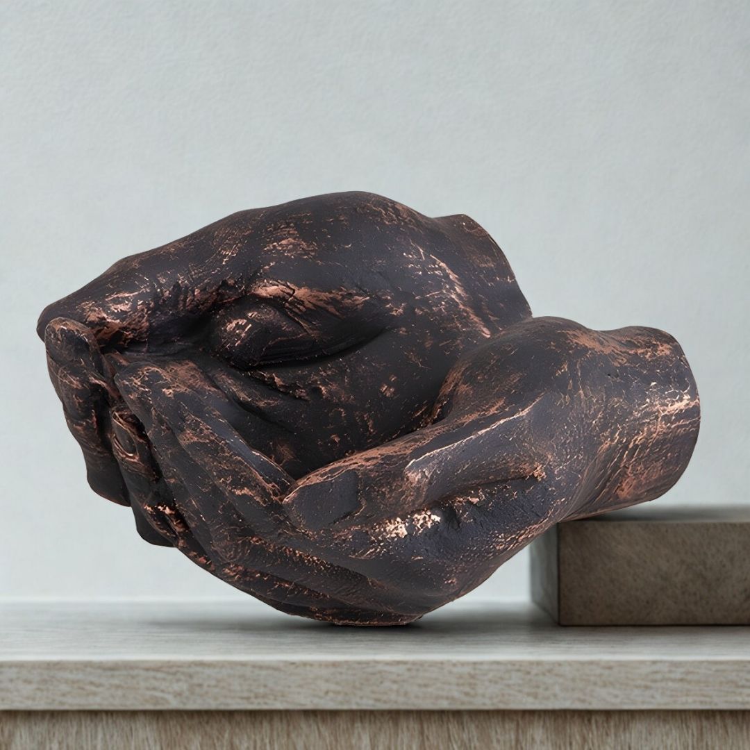 ESCULTURA MAO JUNTAS DE MESA COR FERRO RESINA MODALI DESIGN